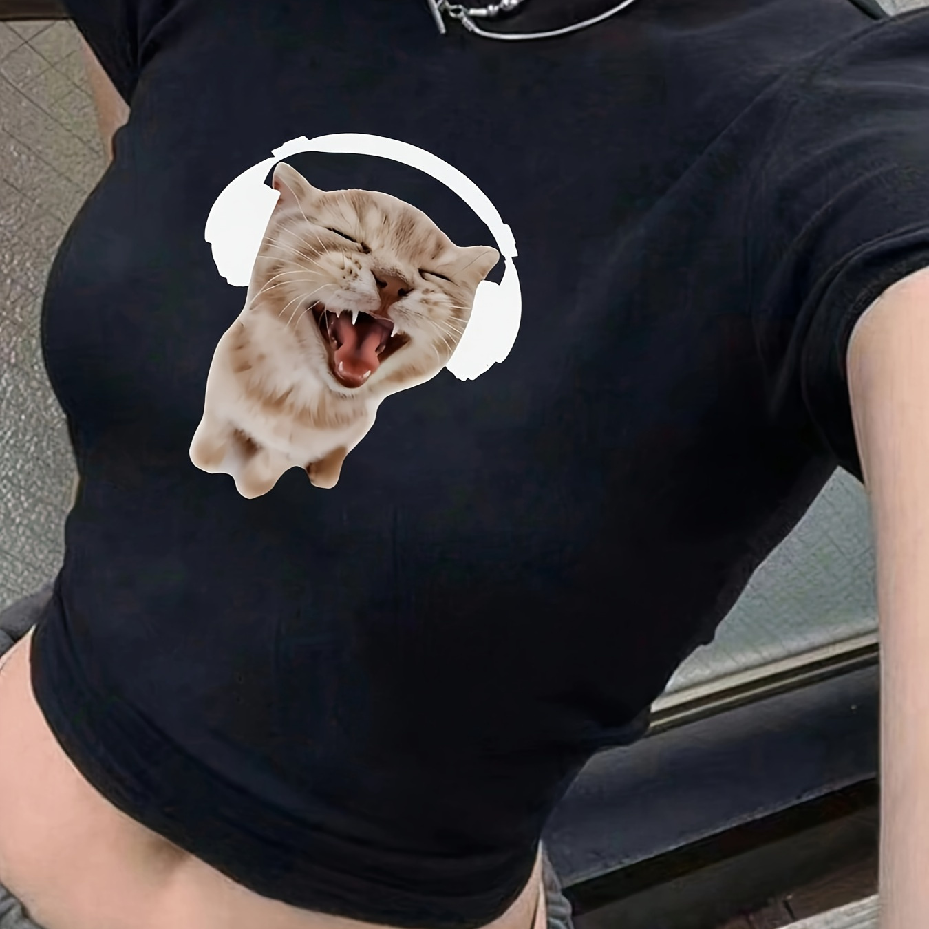 

Y2k Cat Print T-shirt, Short Sleeve Crew Neck Casual Top For Summer & Spring, Women's Clothing