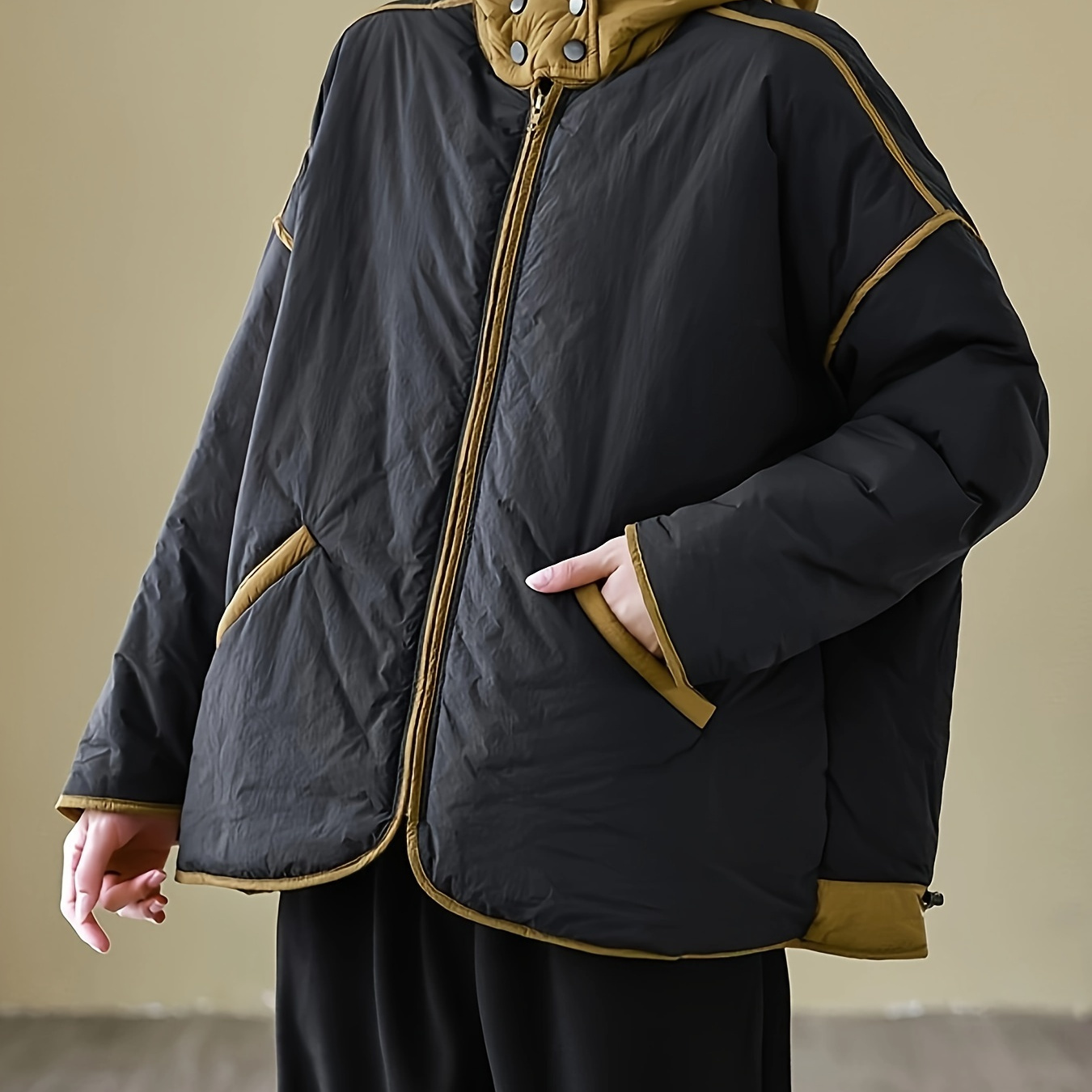 

[1pc Plus Size Patchwork Hooded Winter Jacket] Plus Size Casual Patchwork Hooded Winter Jacket, 100% Polyester Non-stretch Fabric, Comfortable Coat With Pockets, With Drawstring Hood For Women