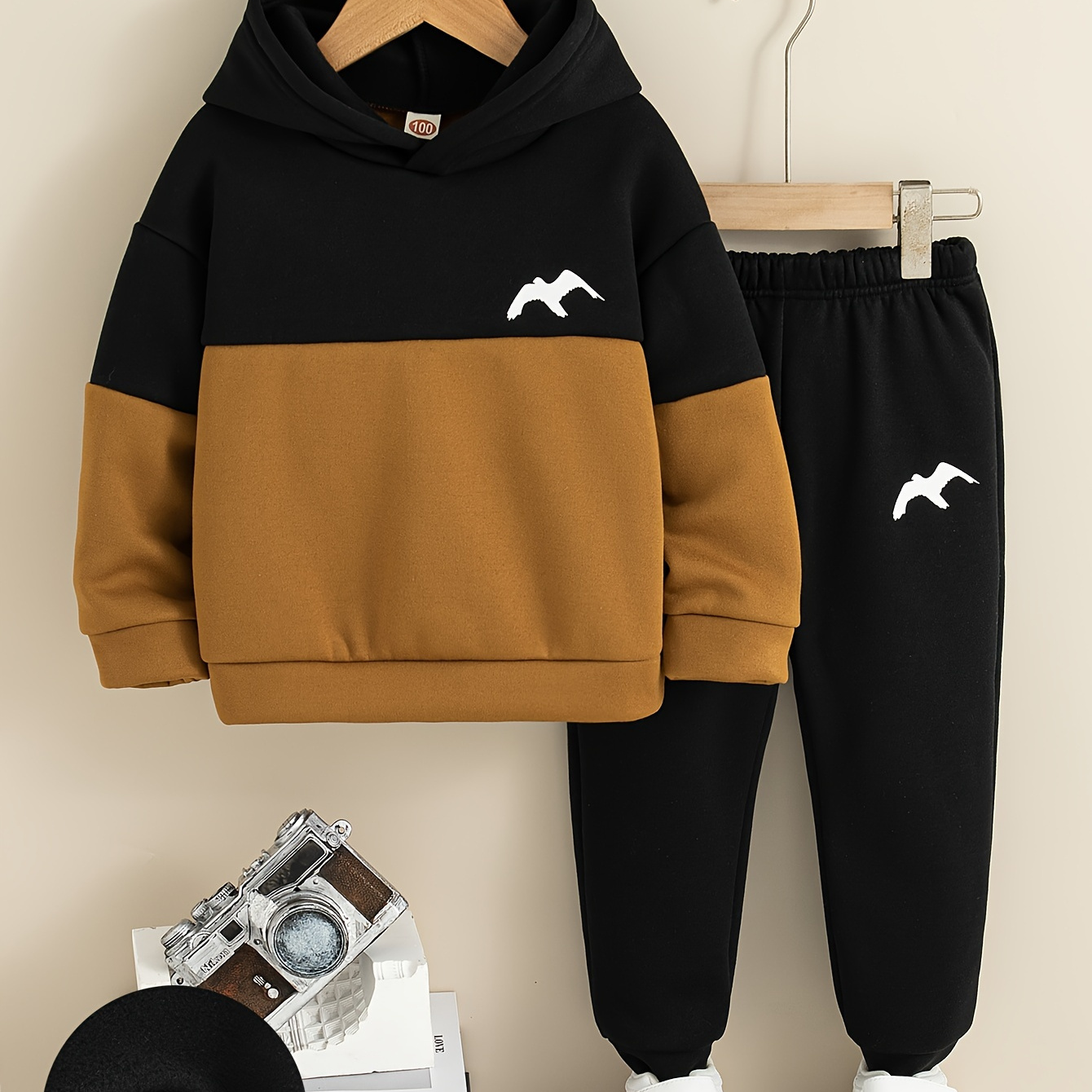 

2- Boys Fleece Co Ord Set, And Jogger Pants, Fall