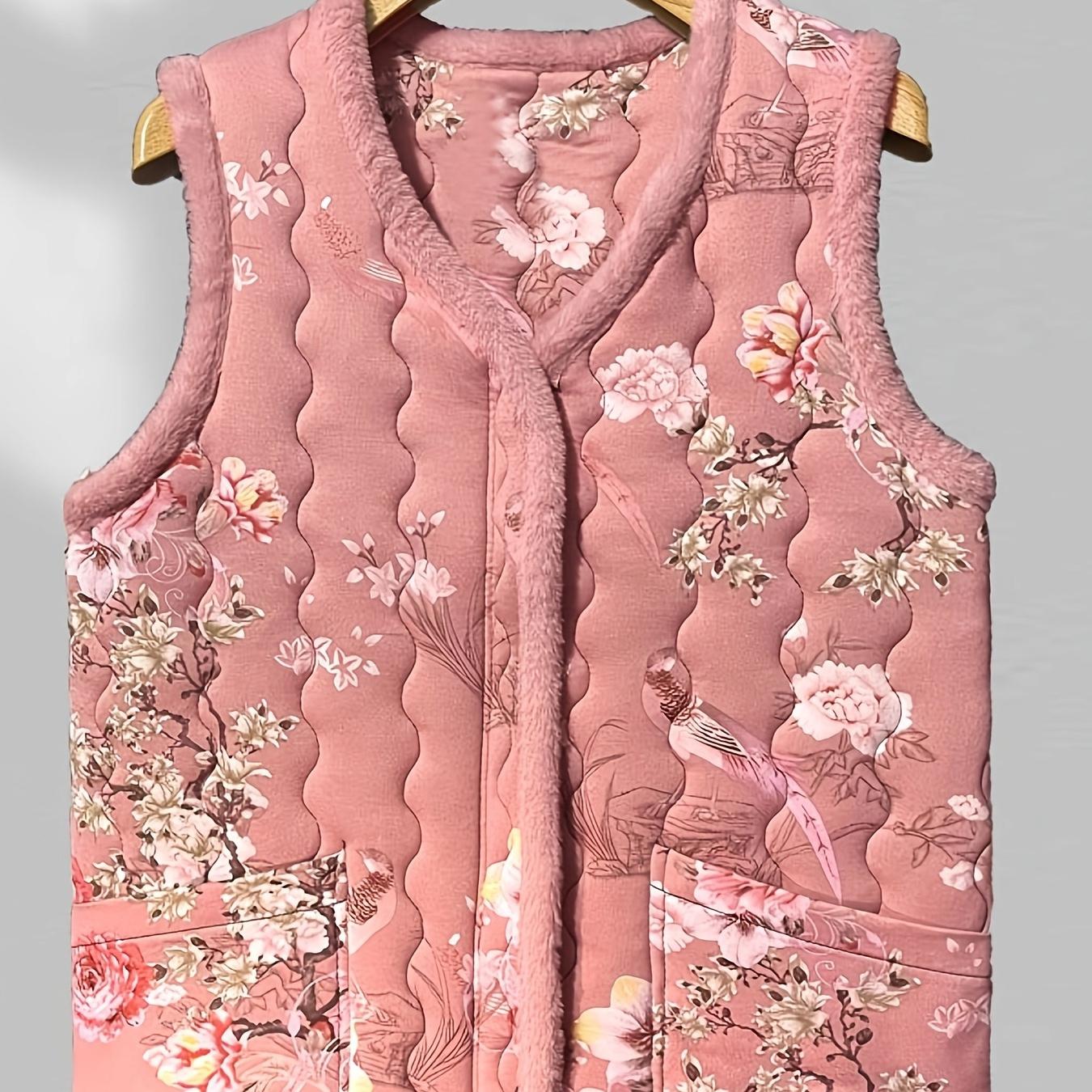 

Women's Floral V-neck Sleeveless Vest - For Indoor & Outdoor Wear, Polyester Knit, Hand Or Only