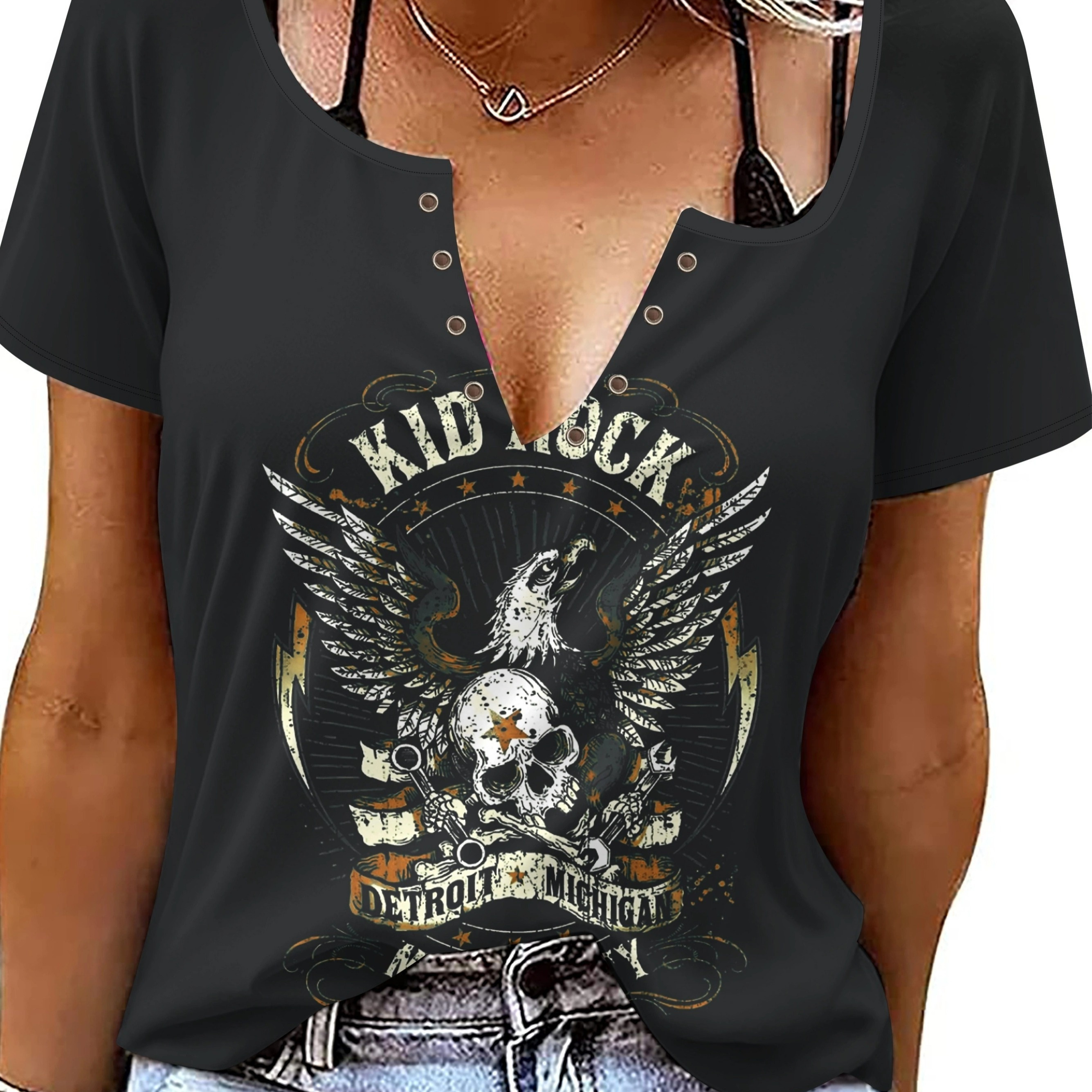 

Plus Size Skull & Eagle Print T-shirt, Casual Buckle Decor Notched Neck Short Sleeve T-shirt For Spring & Summer, Women's Plus Size Clothing