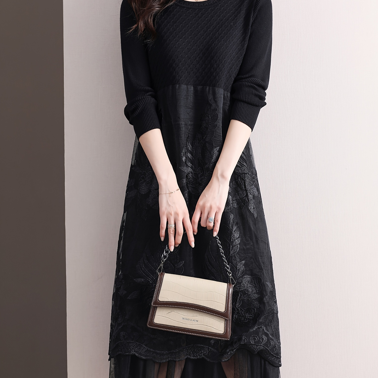 

And Autumn Women's Dress Featuring A Solid Color With Floral Embroidery, A Stylish And Elegant Round Neck, And Lace Trim. As An Inner Layer In Winter.