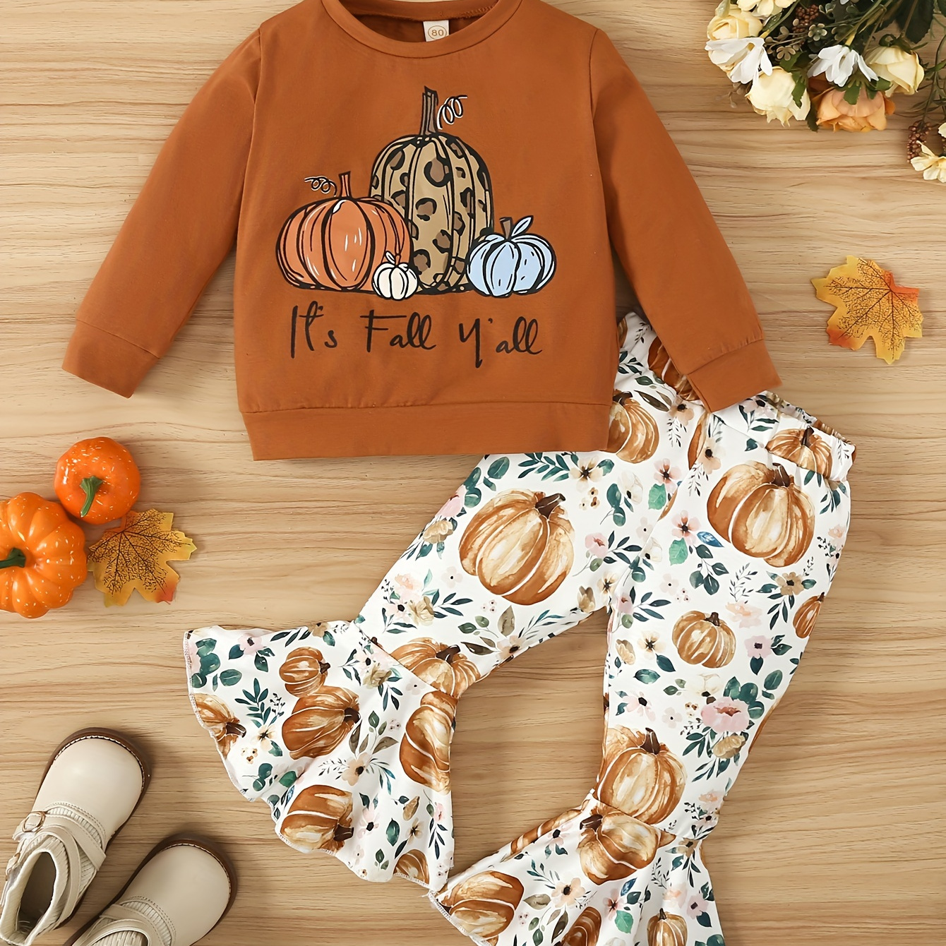 

Little Girls Halloween Cute Outfit - Pumpkin Graphic Sweatshirt & Flared Pants Set