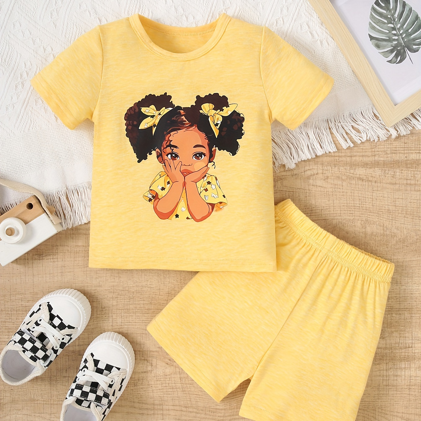 

Baby's Lovely Cartoon Girl Portrait Print 2pcs Summer Outfit, Casual T-shirt & Solid Color Shorts Set, Toddler & Infant Girl's Clothes For Daily/holiday, As Gift