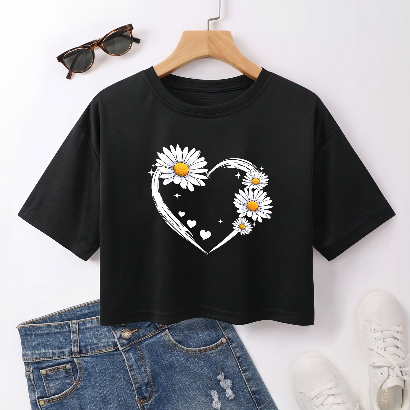 daisy heart graphic print crop t shirt casual short sleeve