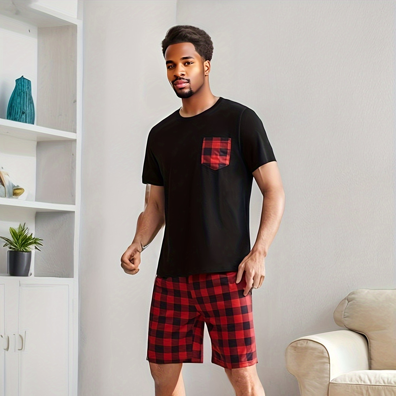 

2 T-shirts courts simples pour hommes avec poche et short à carreaux, ensembles de pyjama confortables et doux pour la peau, style pyjama pour homme pour un loungewear confortable