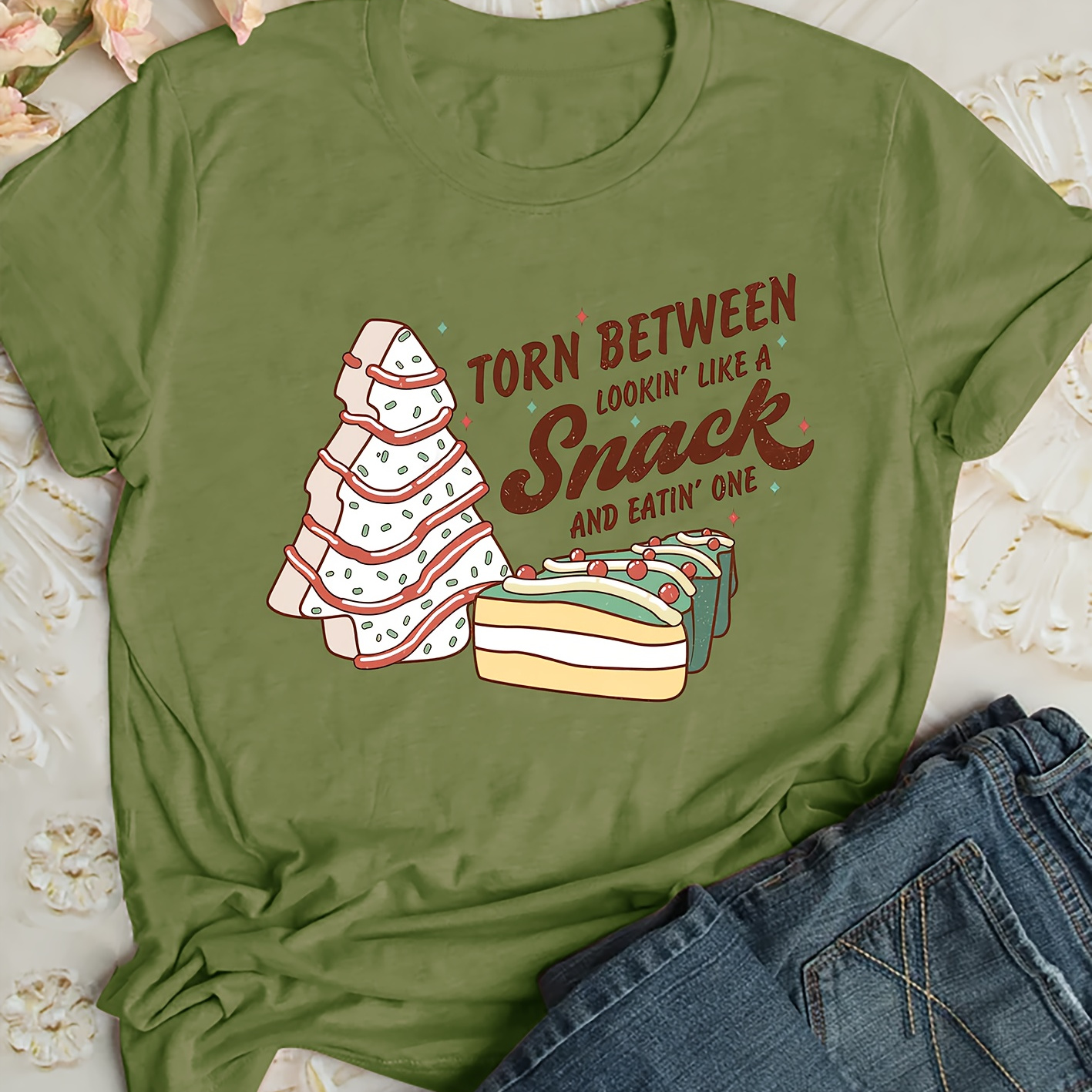 

Women's Casual Short Sleeve Round Neck T-shirt, Retro Christmas Tree Cake Print, Fashion Sporty Tee Top, Relaxed Fit