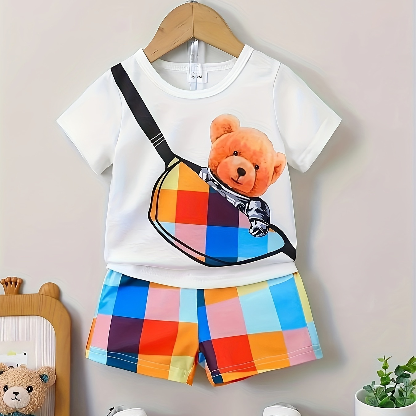 

Baby Boy's Cartoon Bear Crossbody Bag Print T-shirt & Colorful Plaid Shorts Set, 2pcs Toddlers Summer Spring Outfit