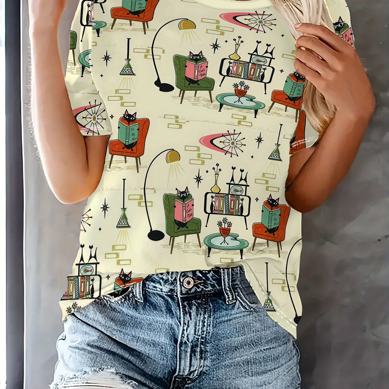 

Cat & Book Print Crew Neck T-shirt, Casual Short Sleeve Top For Spring & Summer, Women's Clothing