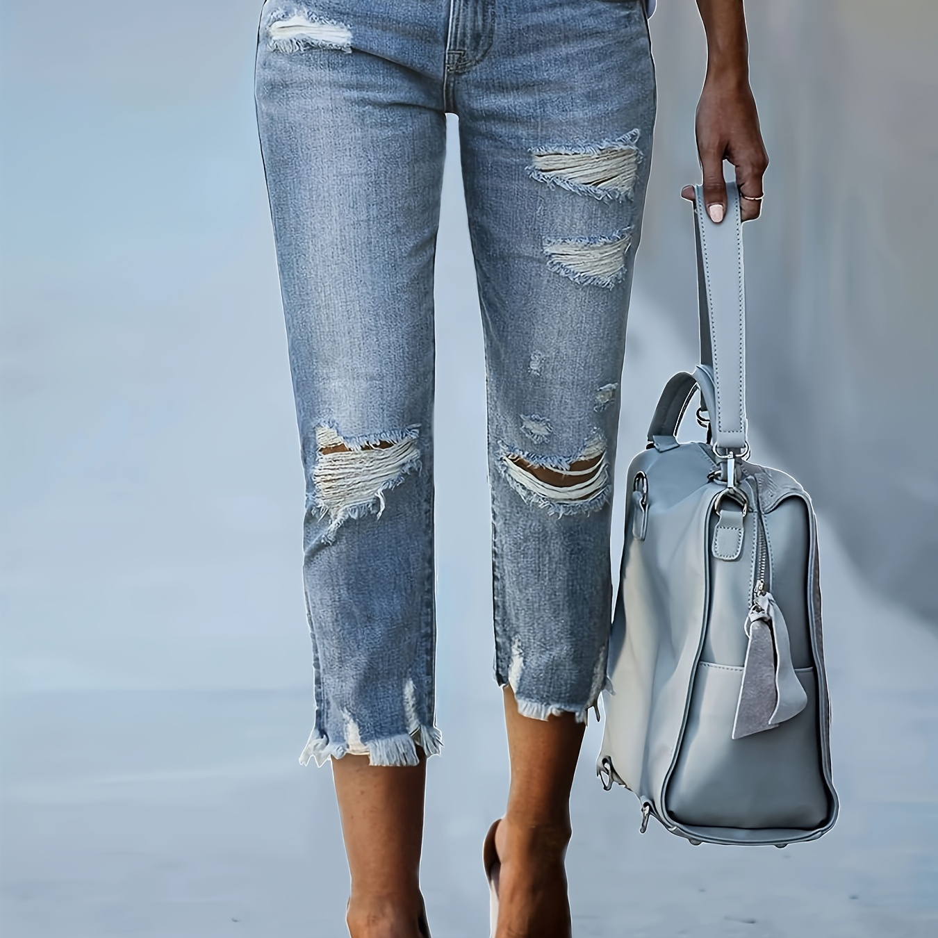 

Women's Casual Skinny Fit Stretchy Distressed Washed Capri Jeans, Fashion Frayed Hem, Light Blue Denim, Summer Streetwear
