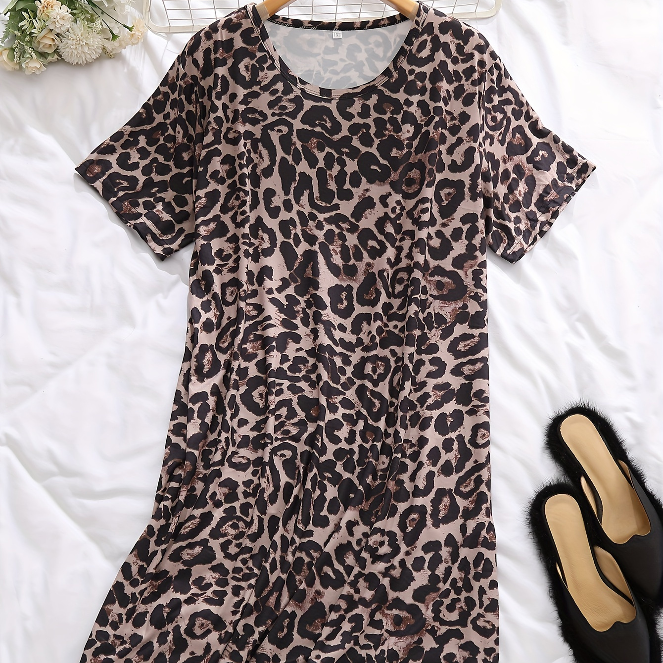 

Plus Size Casual Nightdress, Women's Plus Leopard Print Short Sleeve Breathable Sleep T-shirt Dress