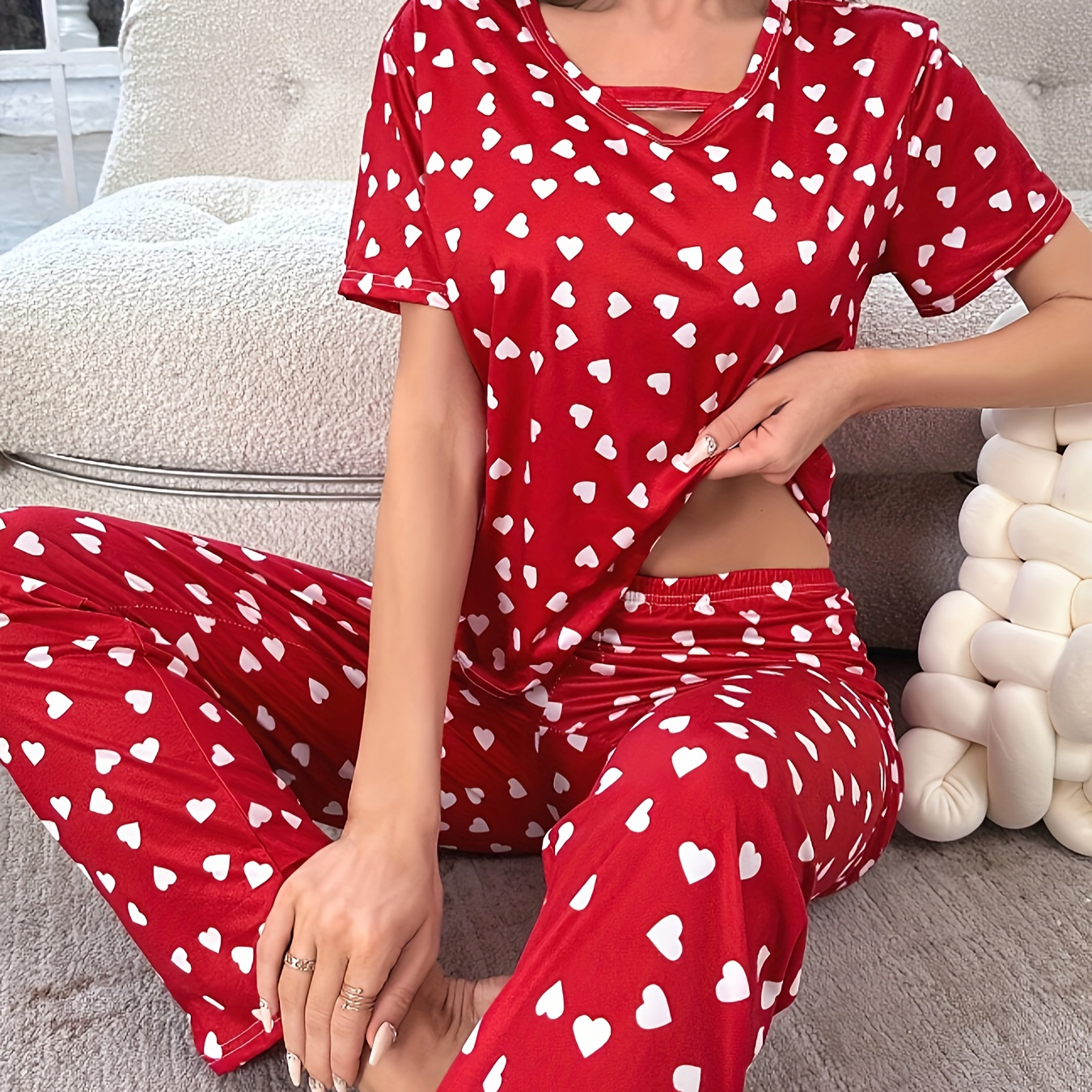 

Women's Heart Print Casual Pajama Set, Short Sleeve Round Neck Top & Pants, Comfortable Relaxed Fit