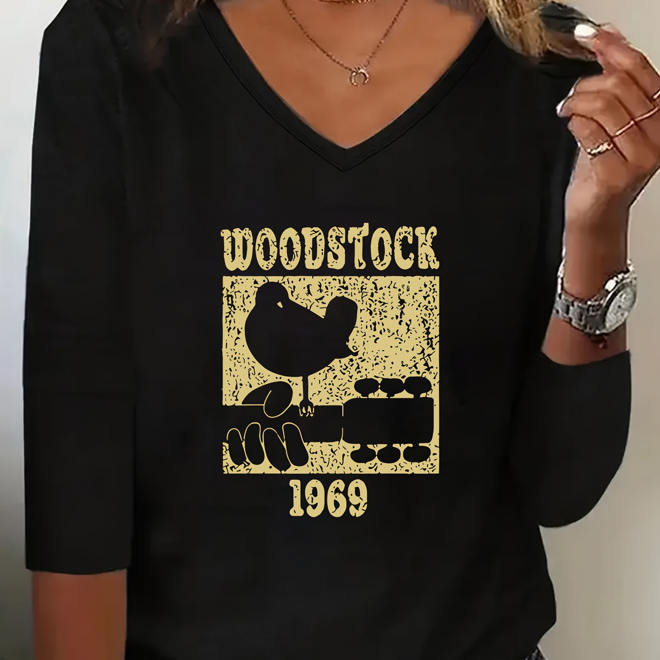 

1pc T-shirt décontracté à col en V pour femme avec imprimé géométrique Woodstock 1969, pull en de polyester à manches longues pour /