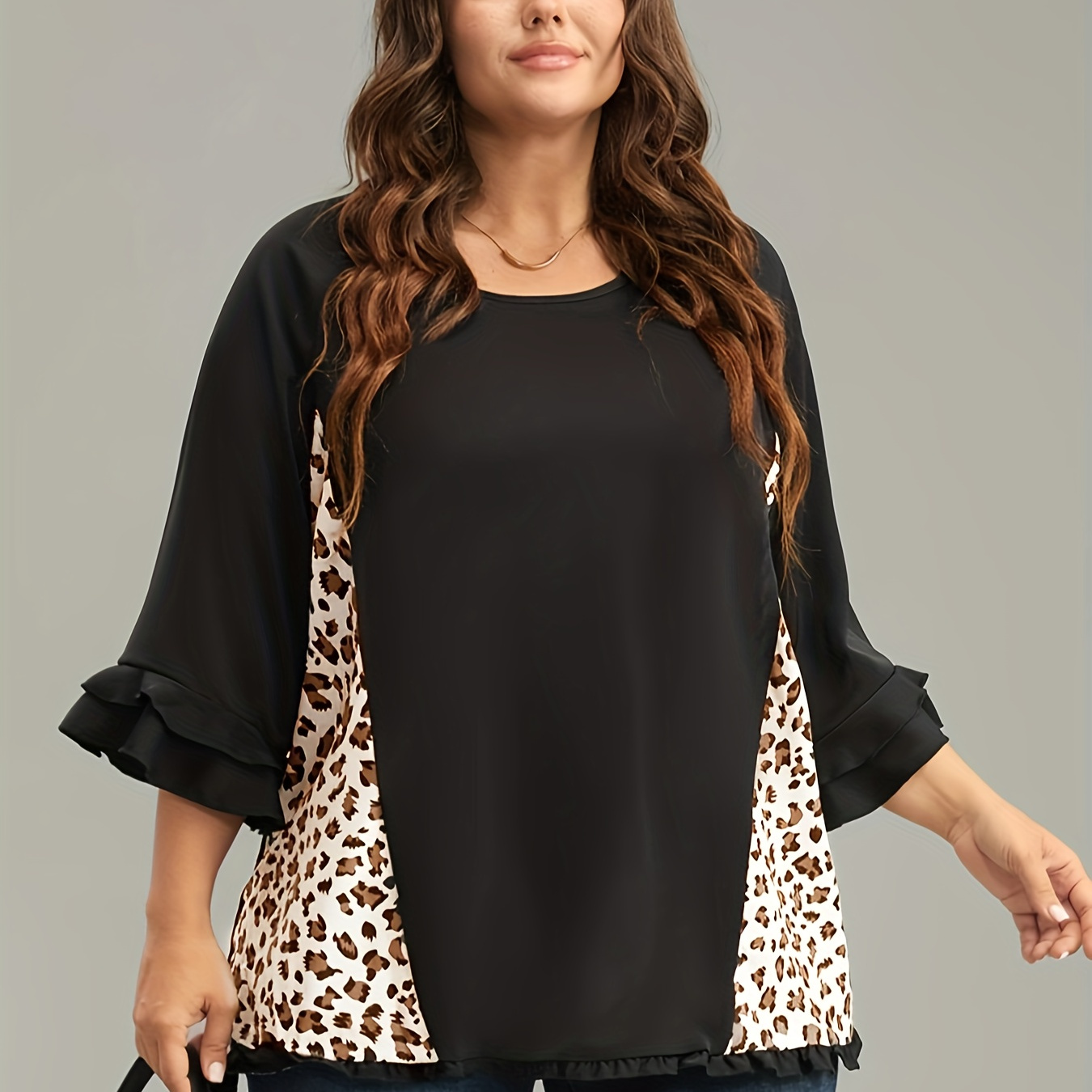 Plus Size Casual T-shirt, Women's Plus Colorblock Glitter Leopard Print