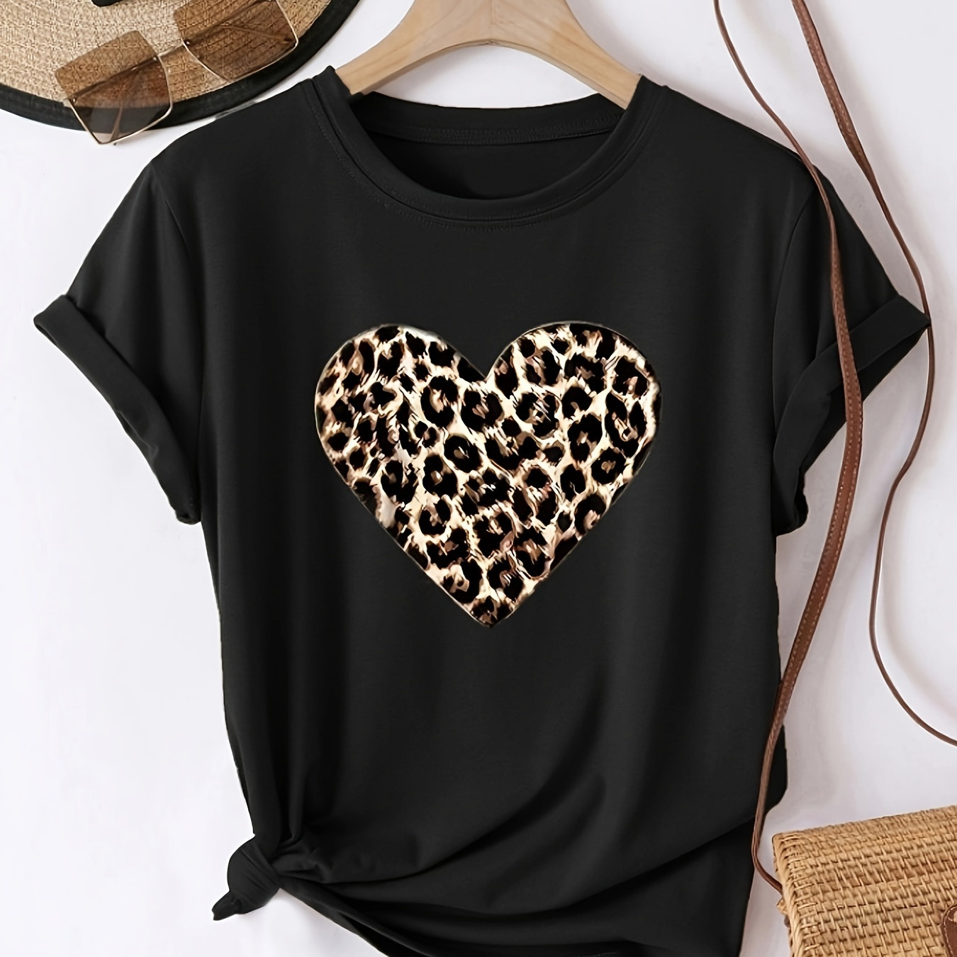 

Leopard Print Heart Print T-shirt, Short Sleeve Crew Neck Casual Top For Summer & Spring, Women's Clothing