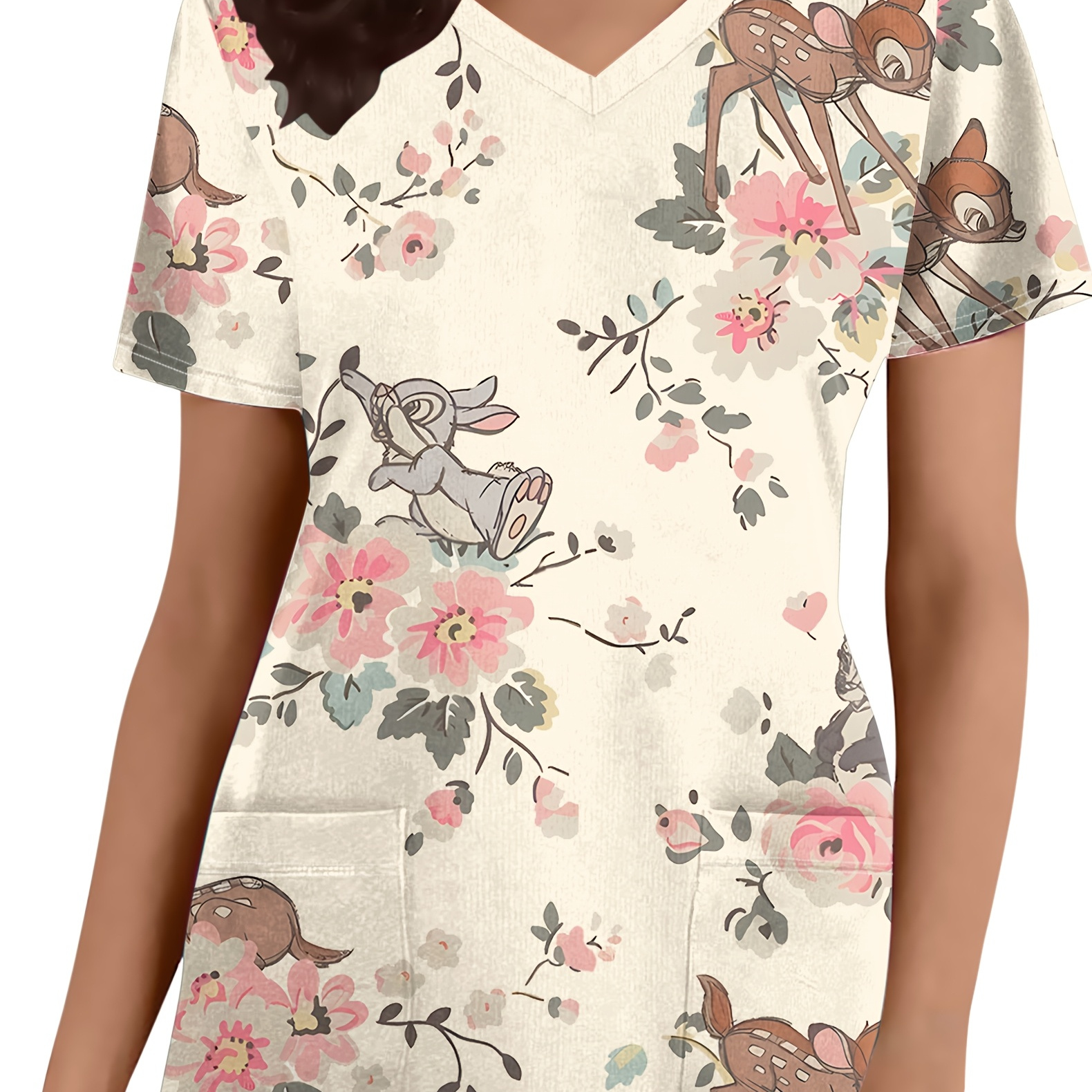 

Women's Scrub Top With Pockets Featuring A Squirrel Print, V-neck Design, Breathable , Suitable For All With Cartoon Patterns For Caregivers.