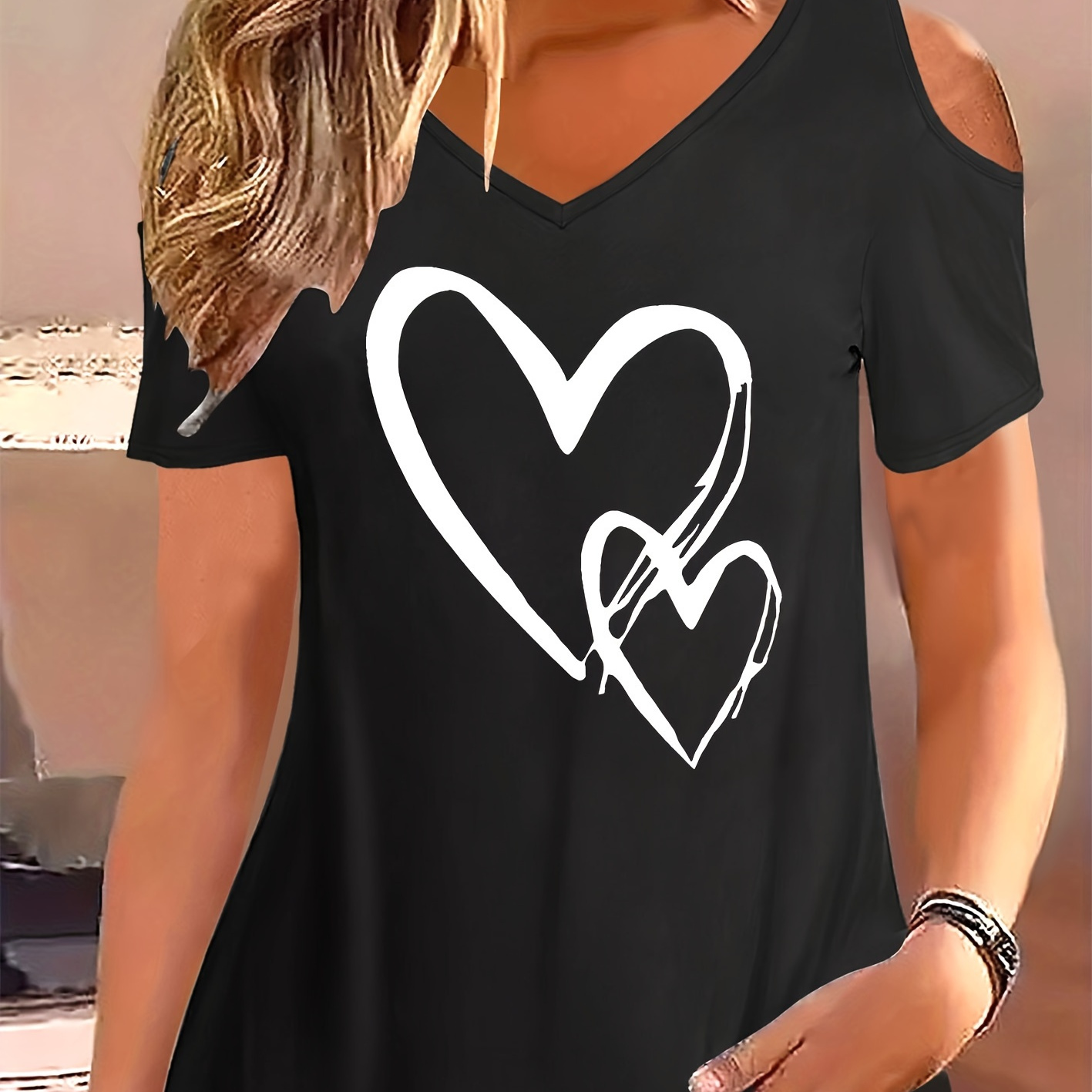 

Hearts Graphic Print Cold Shoulder T-shirt, Short Sleeve V Neck Casual Top For Summer & Spring, Women's Clothing