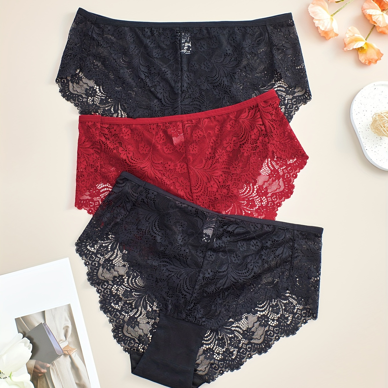 

3pcs Women's Plus Elegant Panties, Plus Size Contrast Lace Scalloped Trim Soft & Breathable Briefs