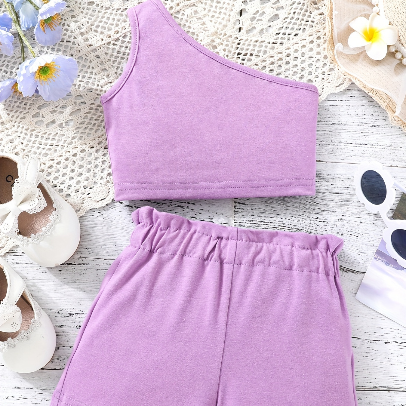 

2pcs Baby Girls Casual Plain Color 1 Shoulder Top & Shorts Set Clothes