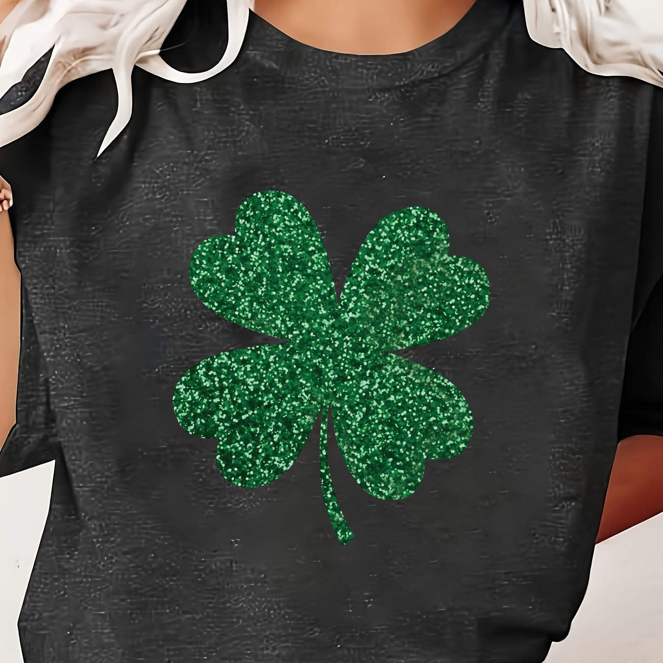 

Shamrock Print T-shirt, Short Sleeve Crew Neck Casual Top For Summer & Spring, Women's Clothing