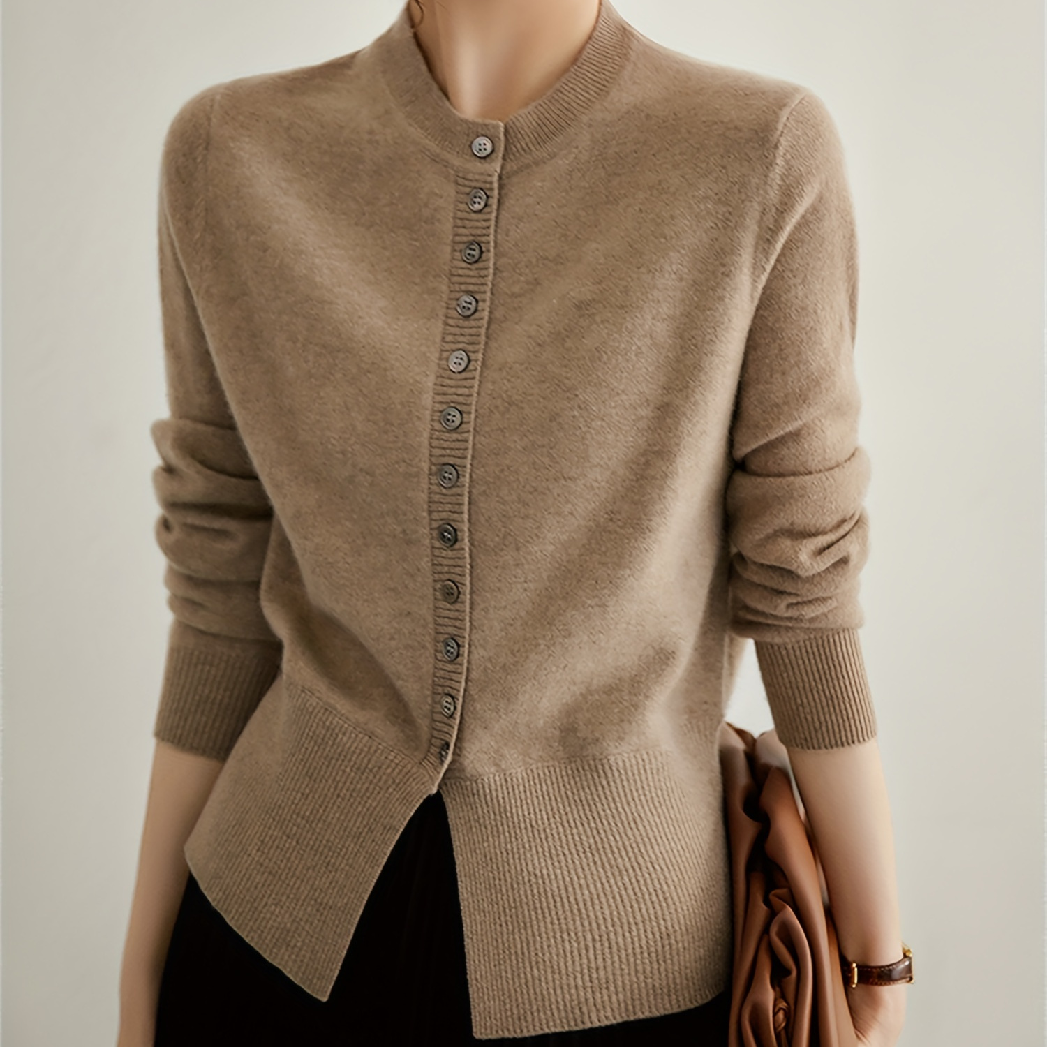 

Bouton Cardigan de couleur unie sur le devant, Cardigan décontracté à col rond et manches longues pour l'automne et le printemps, Vêtements pour femmes