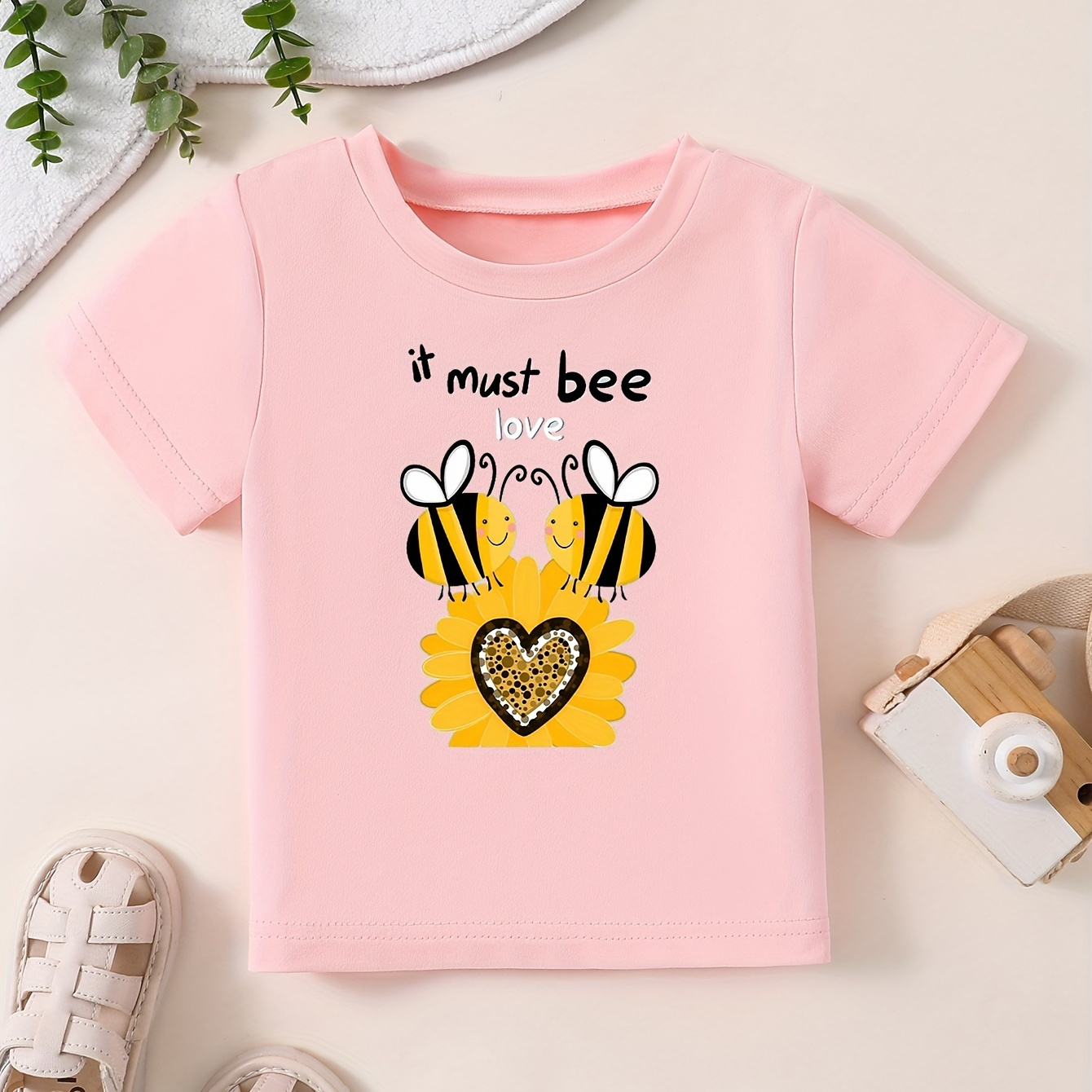 

Letter And Anime Bees And Sunflower Graphic Print, Girls' Casual 95% Cotton Short-sleeve T-shirt Pullover For Spring And Summer For Outdoor Activities