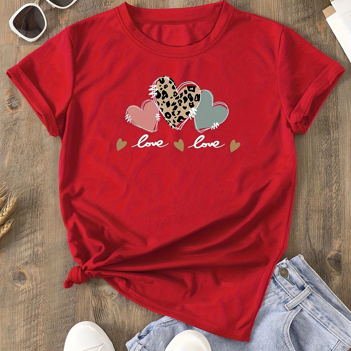

Heart Print Crew Neck T-shirt, Casual Short Sleeve T-shirt For Spring & Summer, Women's Clothing