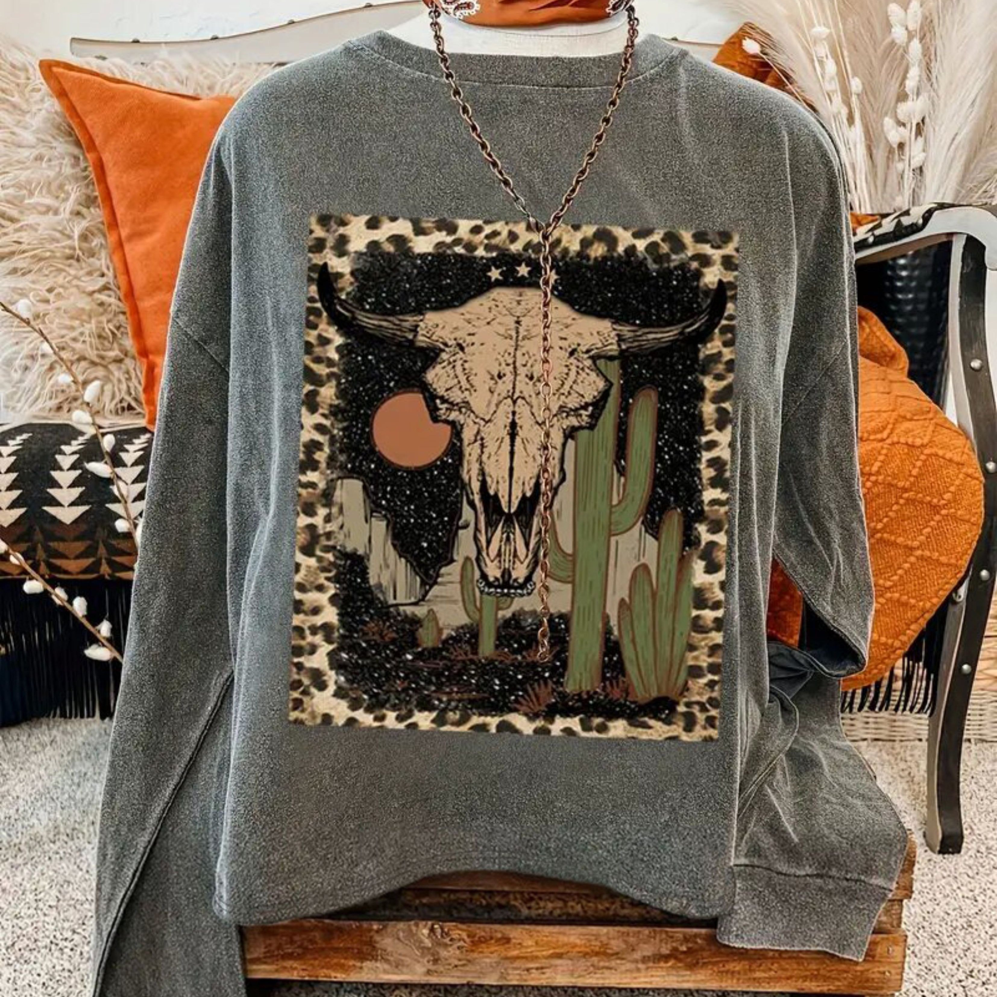 

Cow Skull Print Crew Neck Sweatshirt, Casual Long Sleeve Pullover Sweatshirt For Fall & Winter, Women's Clothing