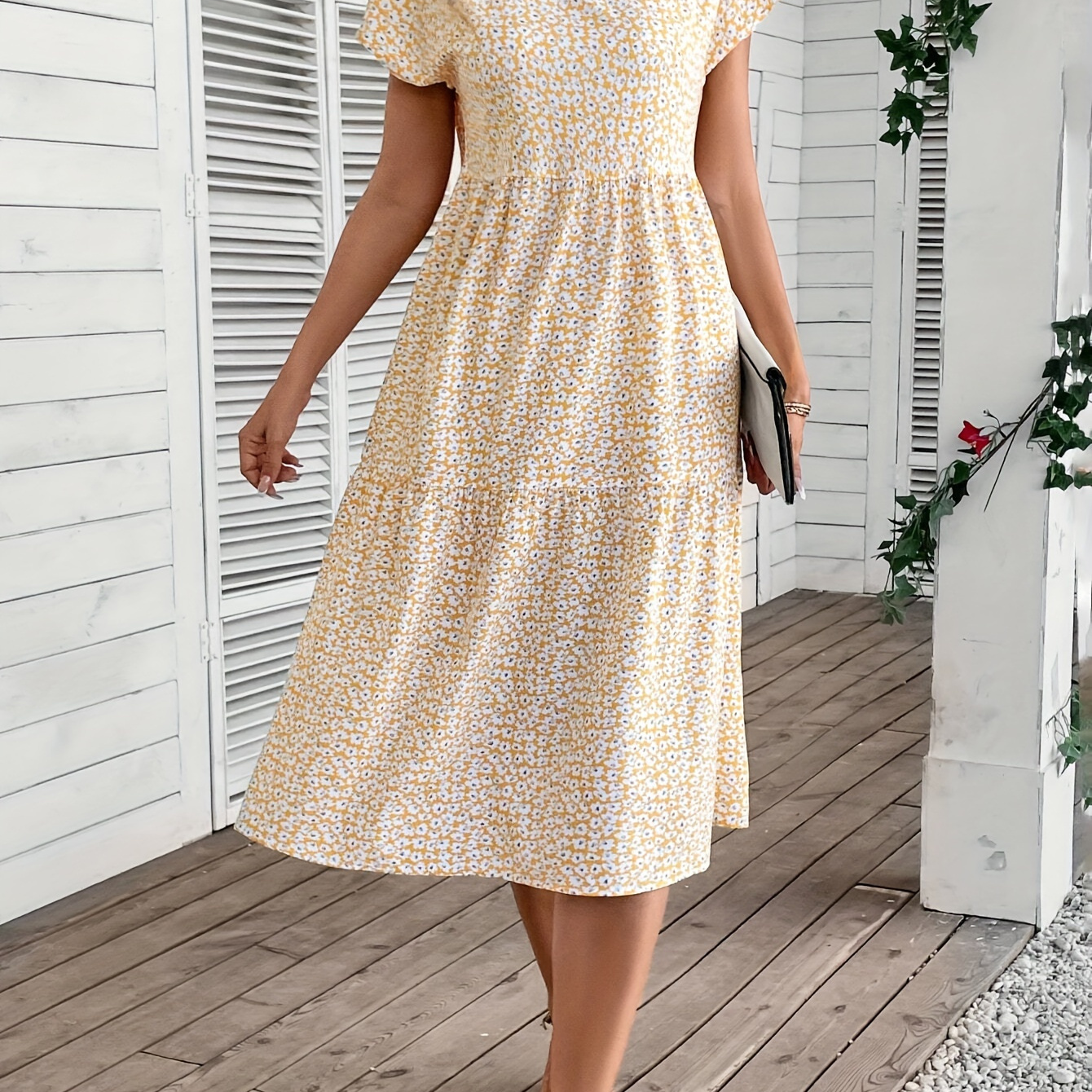 

Floral Print Crew Neck Dress, Vacation Style Short Sleeve Midi Dress For Spring & Summer, Women's Clothing