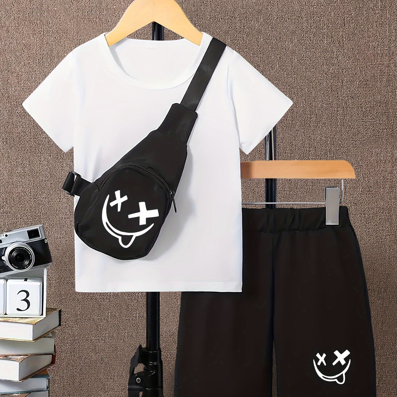 

3pcs Boys Casual Cute Smiling Graphic Print Short Sleeve T-shirt & Shorts & Bag Set, Comfy Summer Boys Clothes