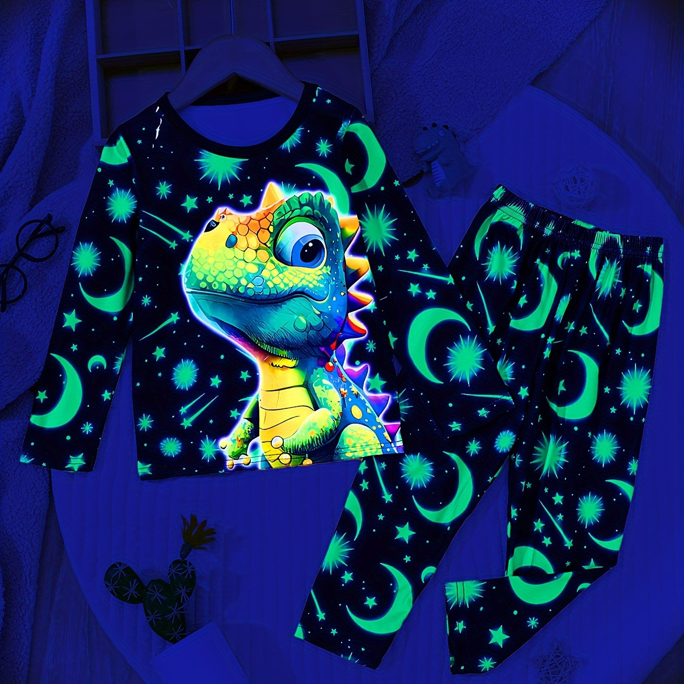 

2 Pcs Boy's Trendy Luminous Thermal Underwear Set, Cartoon Dinosaur Print Long Sleeve Top & Trousers, Comfy & Skin-friendly Set, As Daily Gift