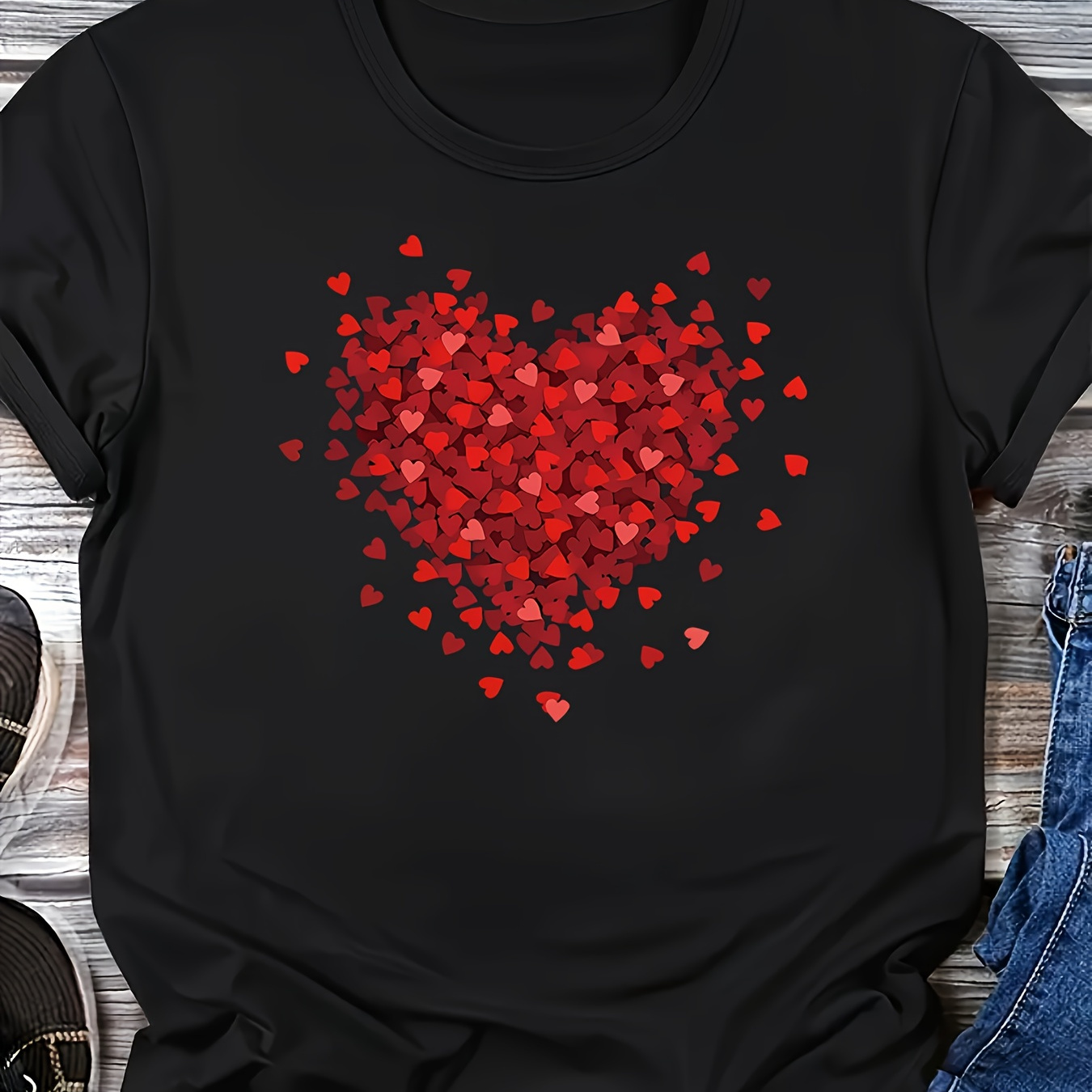 

Design Léger| Tee-shirt Décontracté Grande Taille pour Femmes - Imprimé Cœur Tendance, Mélange de Polyester Extensible, Manches Courtes, Col Rond - Idéal pour & les Tenues de la Saint-Valentin