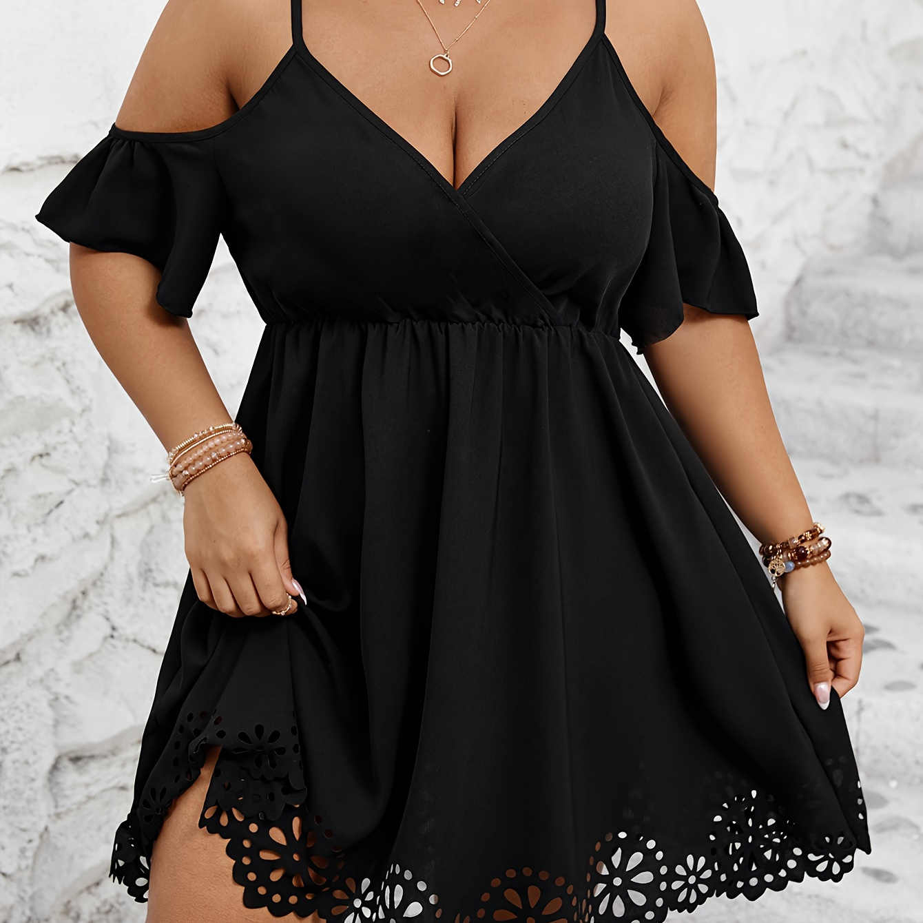 

Plus Size Cutout Trim Cold Shoulder Dress, Elegant Short Sleeve Dress For Spring & Summer, Women's Plus Size Clothing