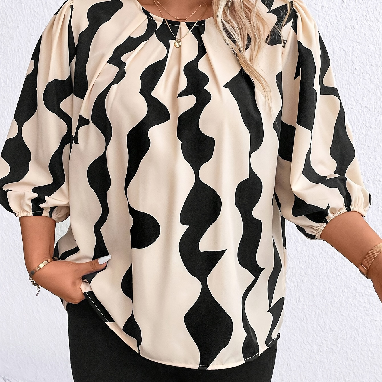 

Plus Size Geometric Print Blouse, Casual Crew Neck Lantern Sleeve Blouse For Summer, Women's Plus Size clothing