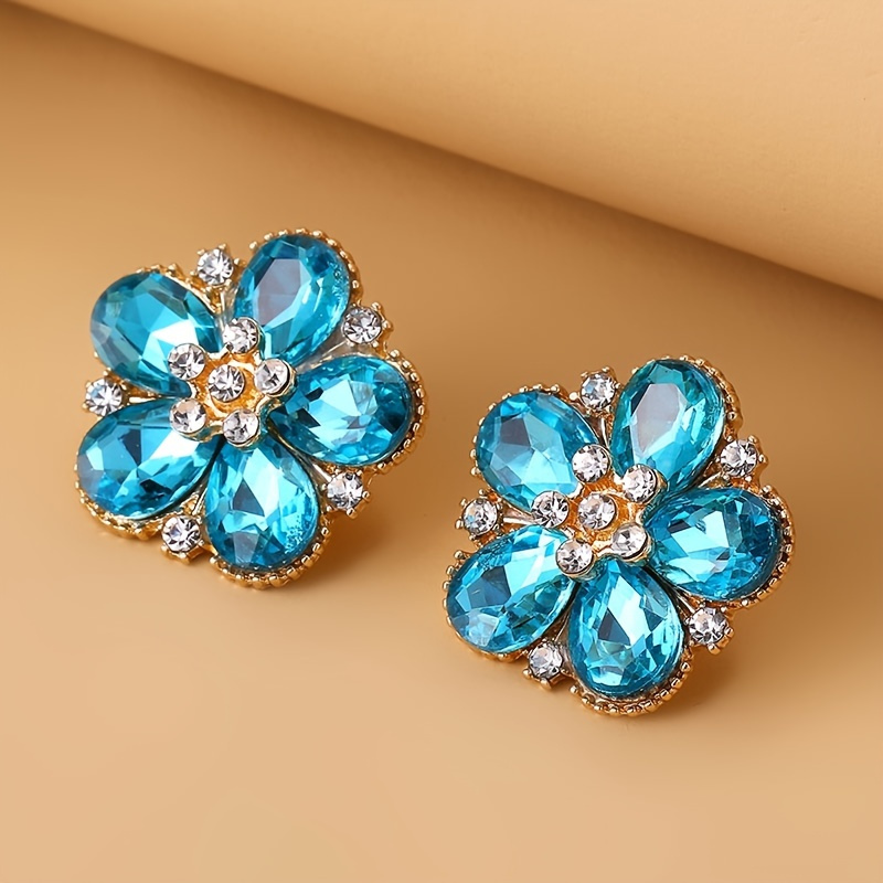 

Exquisite Plum Blossom Design With Shiny Synthetic Gems Decor Stud Earrings Zinc Alloy Plated Jewelry Daily Casual