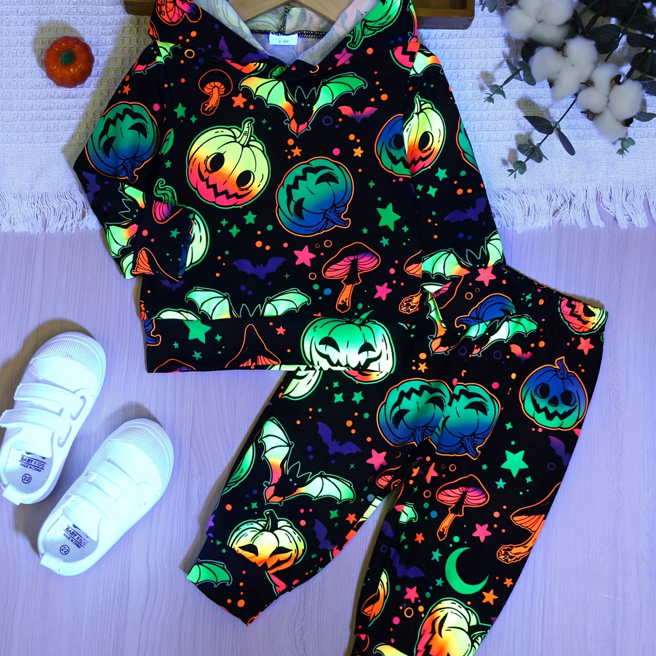 

Stylish & Childlike: Baby Boy Fluorescent Print Pumpkin Hoodie And Pants Set, Kid's Hot Halloween Party Casual Clothes