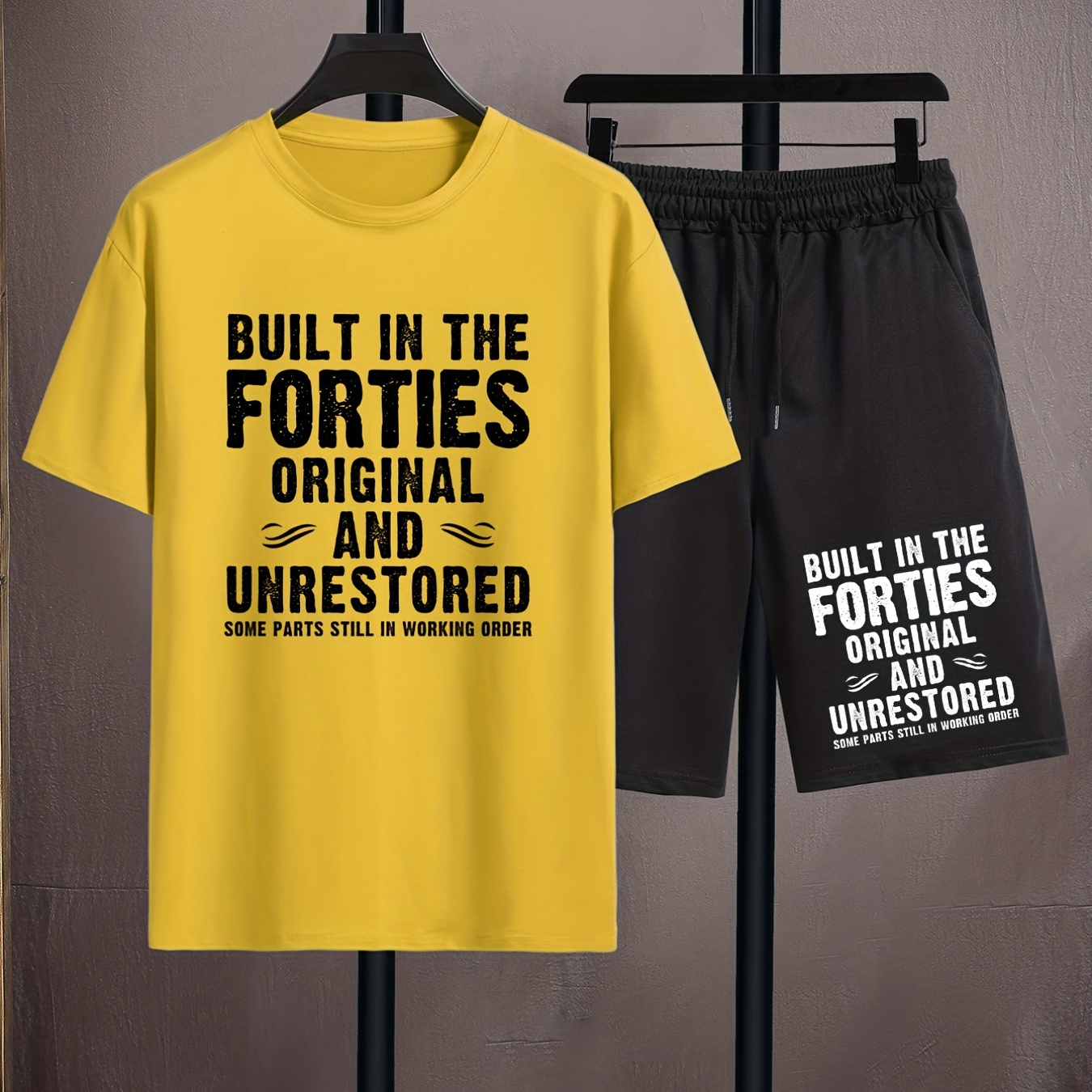 

''built In The Fouties'' Print, Men's 2pcs, Casual T-shirt And Loose Drawstring Shorts For Running, Training