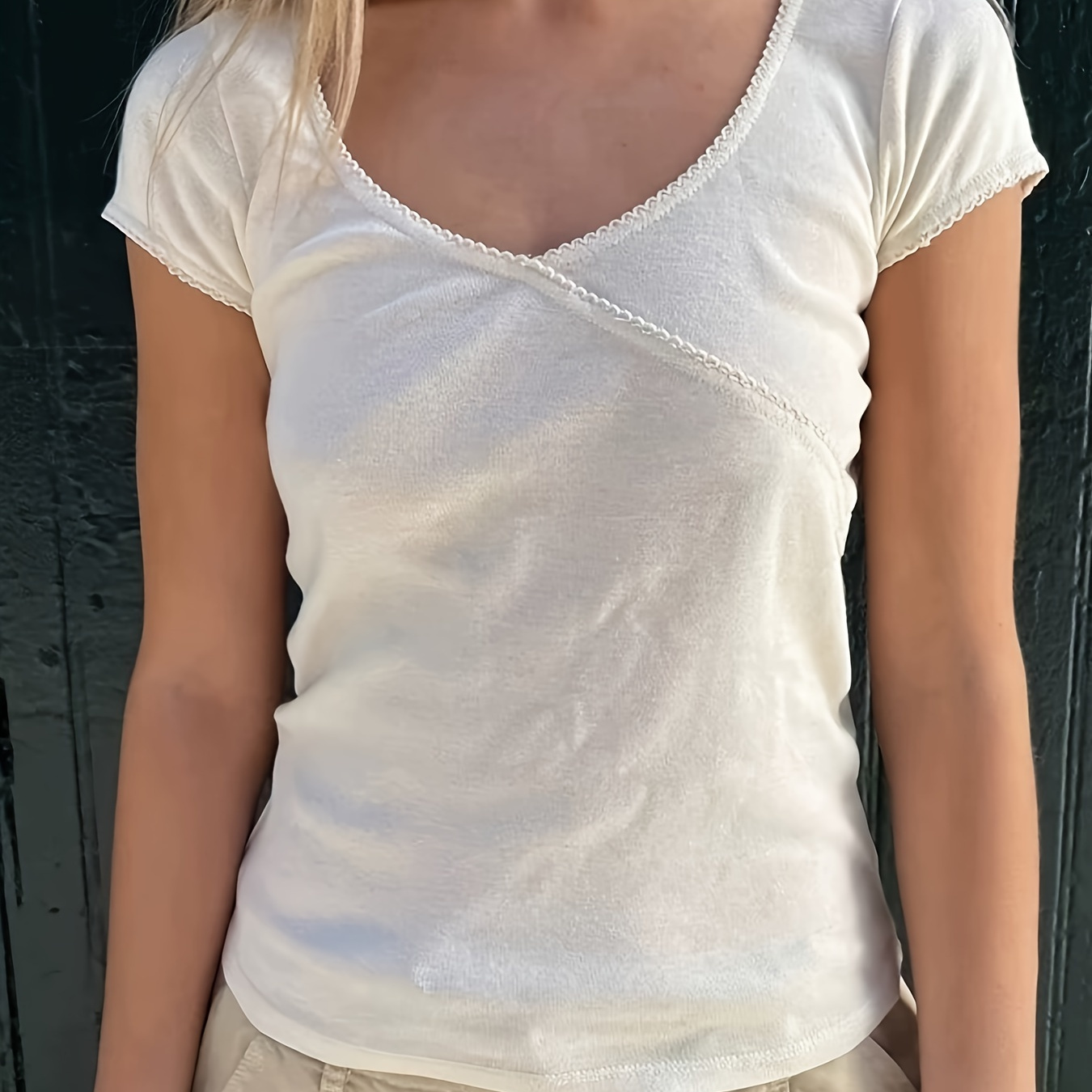 

Solid Color Slim Crew Neck T-shirt, Elegant Short Sleeve T-shirt For Spring & Summer, Women's Clothing