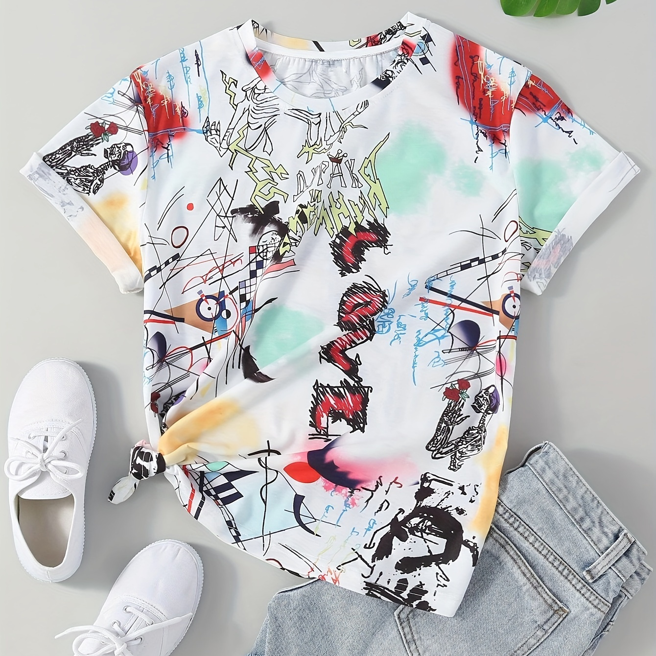 

Graffiti Print Crew Neck T-shirt, Cute Short Sleeve T-shirt For Spring & Summer, Women's Clothing