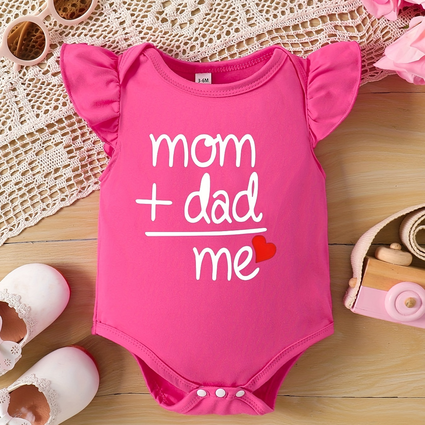 

Baby's "mom+dad=me" Print Triangle Bodysuit, Casual Cap Sleeve Romper, Toddler & Infant Girl's Onesie For Summer, As Gift
