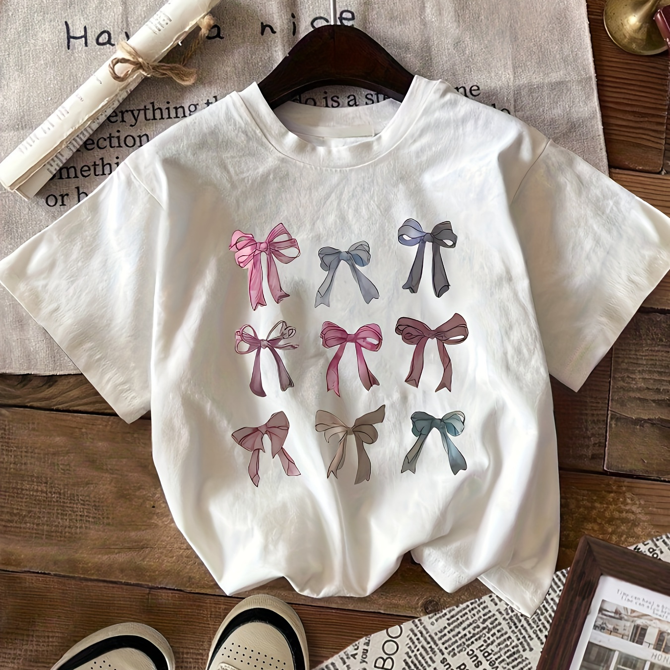 

Bow Print T-shirt, Short Sleeve Crew Neck Casual Top For Summer & Spring, Women's Clothing