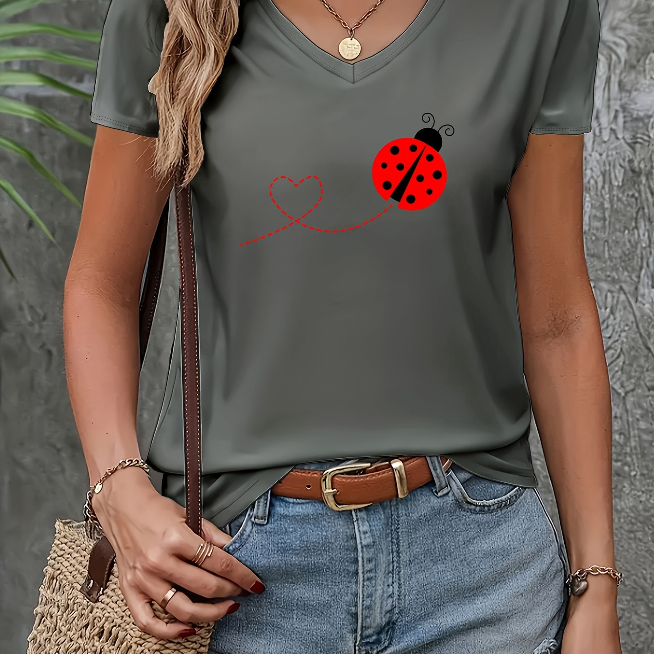 

Women's Summer T-shirt, Modern V-neck Tee With Ladybird Print, Casual Short Sleeve Top