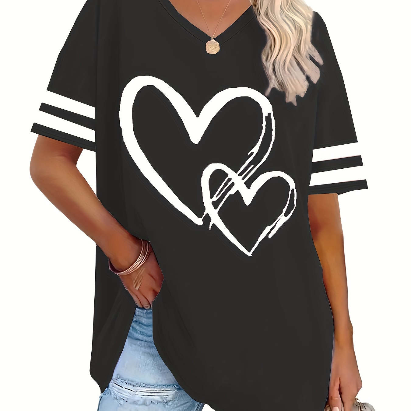 

Plus Size Heart Print T-shirt, V Neck Short Sleeve T-shirt, Women's Plus Size clothing