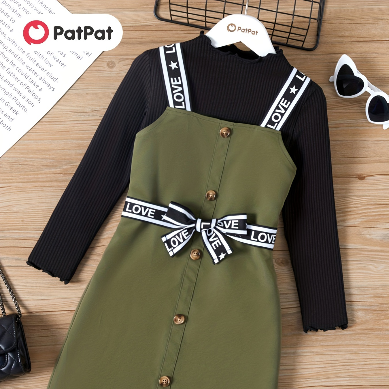

2pcs Kid Girl Trend Mock/round Neck Lettuce Trim Long-sleeve Black Tee And Letter Print Green Overall Dress Set For Spring & Autumn/fall