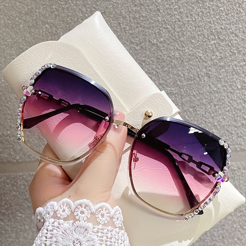 

Oversized Rhinestone Decor Fashion Casual Gradient Lens Chain Design Temple Outdoor Eyewear For Beach Party