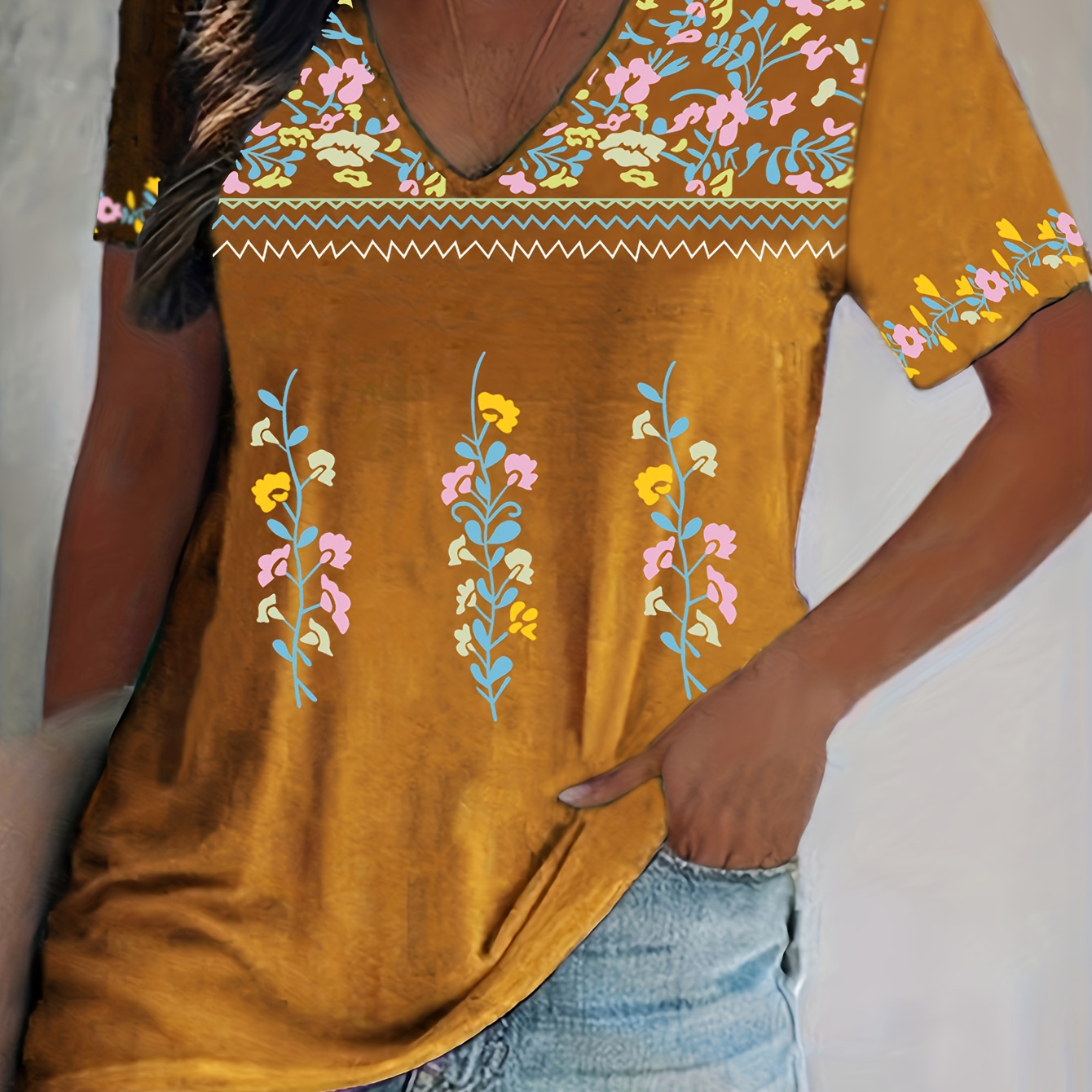 

Boho Floral Print T-shirt, V Neck Short Sleeve Summer T-shirt, Women's Clothing