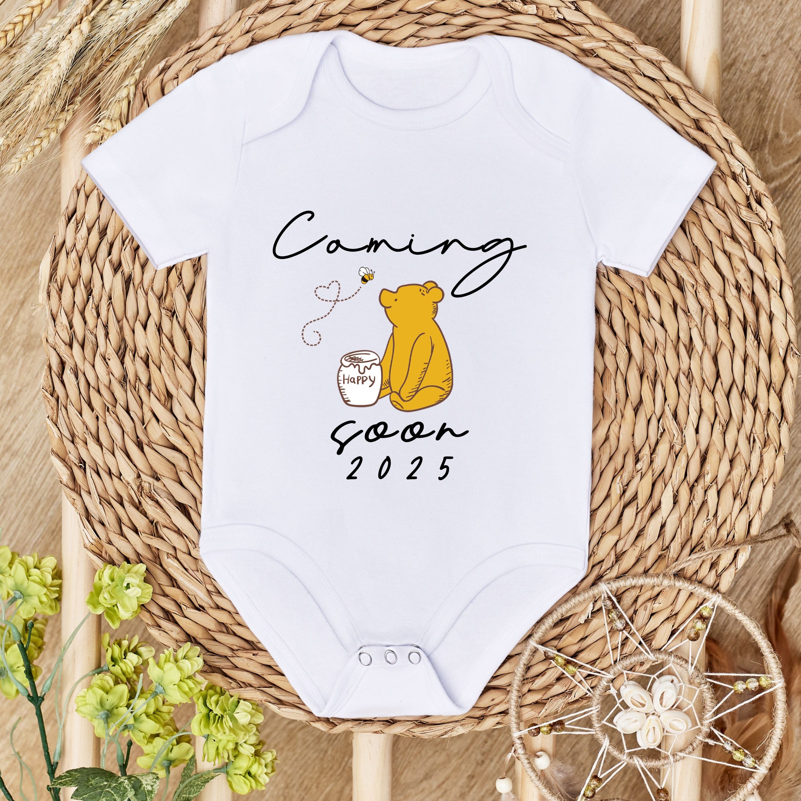 

Baby's Coming Soon 2025 Bear Print Casual Short Sleeve Triangle Bodysuit, Toddler & Infant Boy's Onesie