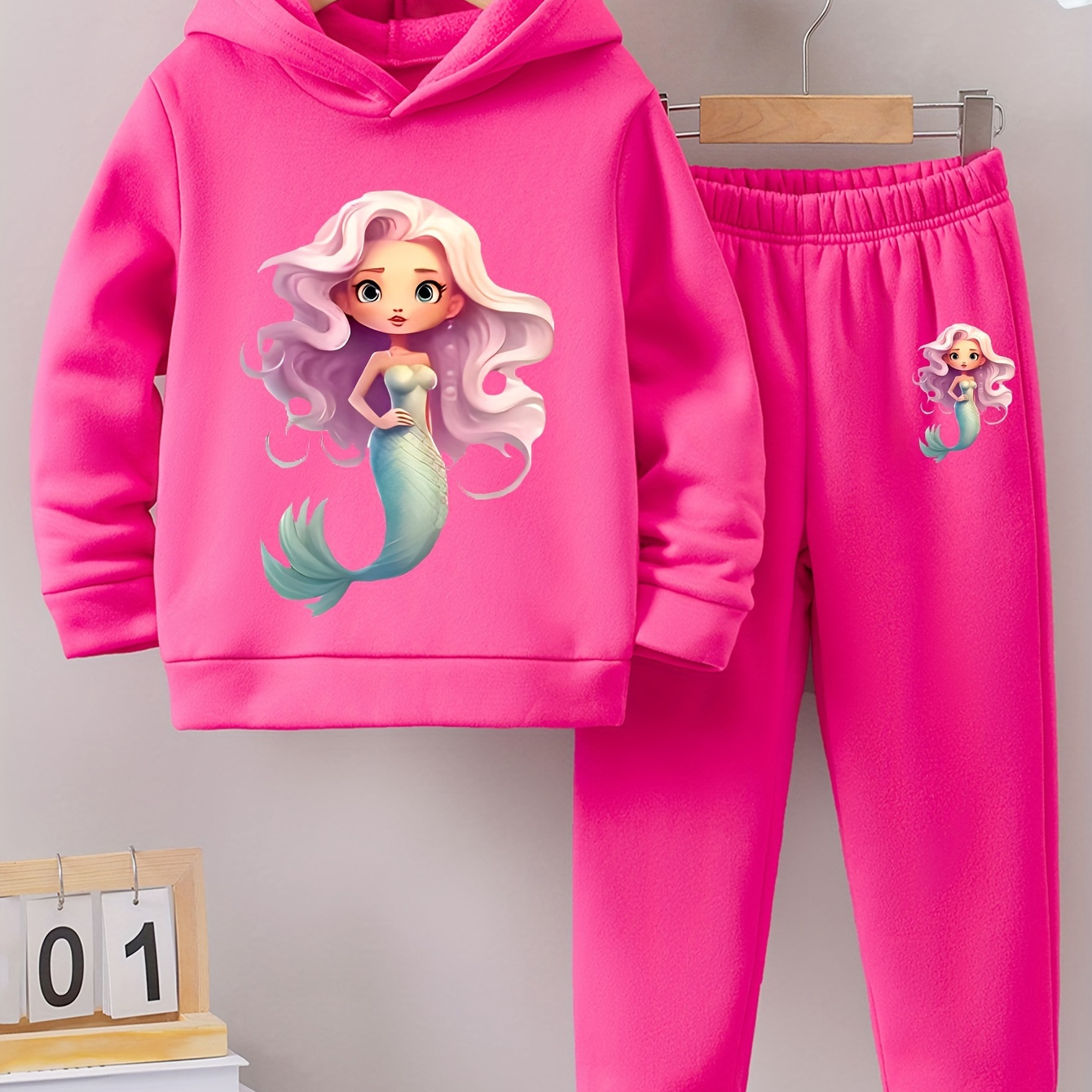 

Fleece Hooded Sweatshirt & Trousers Pattern For And