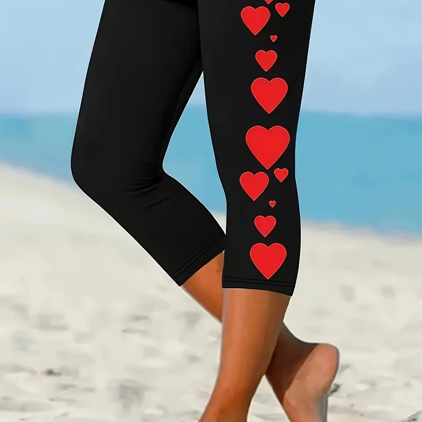 

Plus Size Heart Print Capris Leggings, Casual Crop Leggings For Spring & Summer, Women's Plus Size Clothing