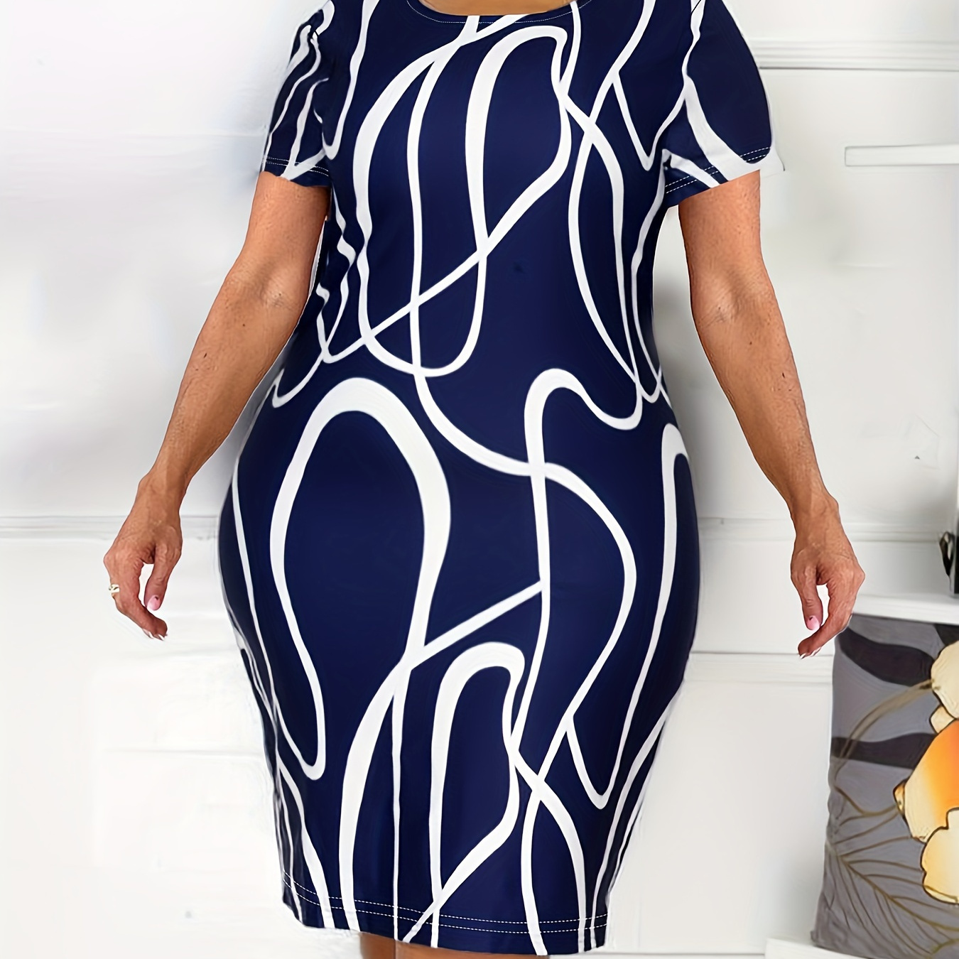 

Plus Size All Over Print Slim Dress, Casual Short Sleeve Dress For Spring & Summer, Women's Plus Size Clothing